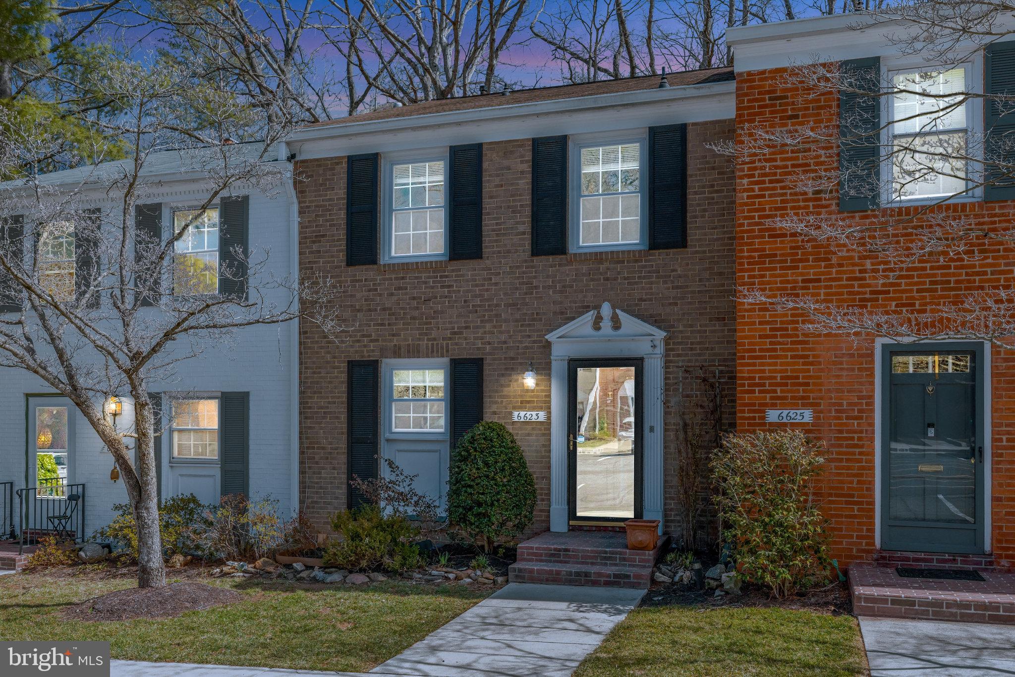 CARDINAL SQUARE - Residential