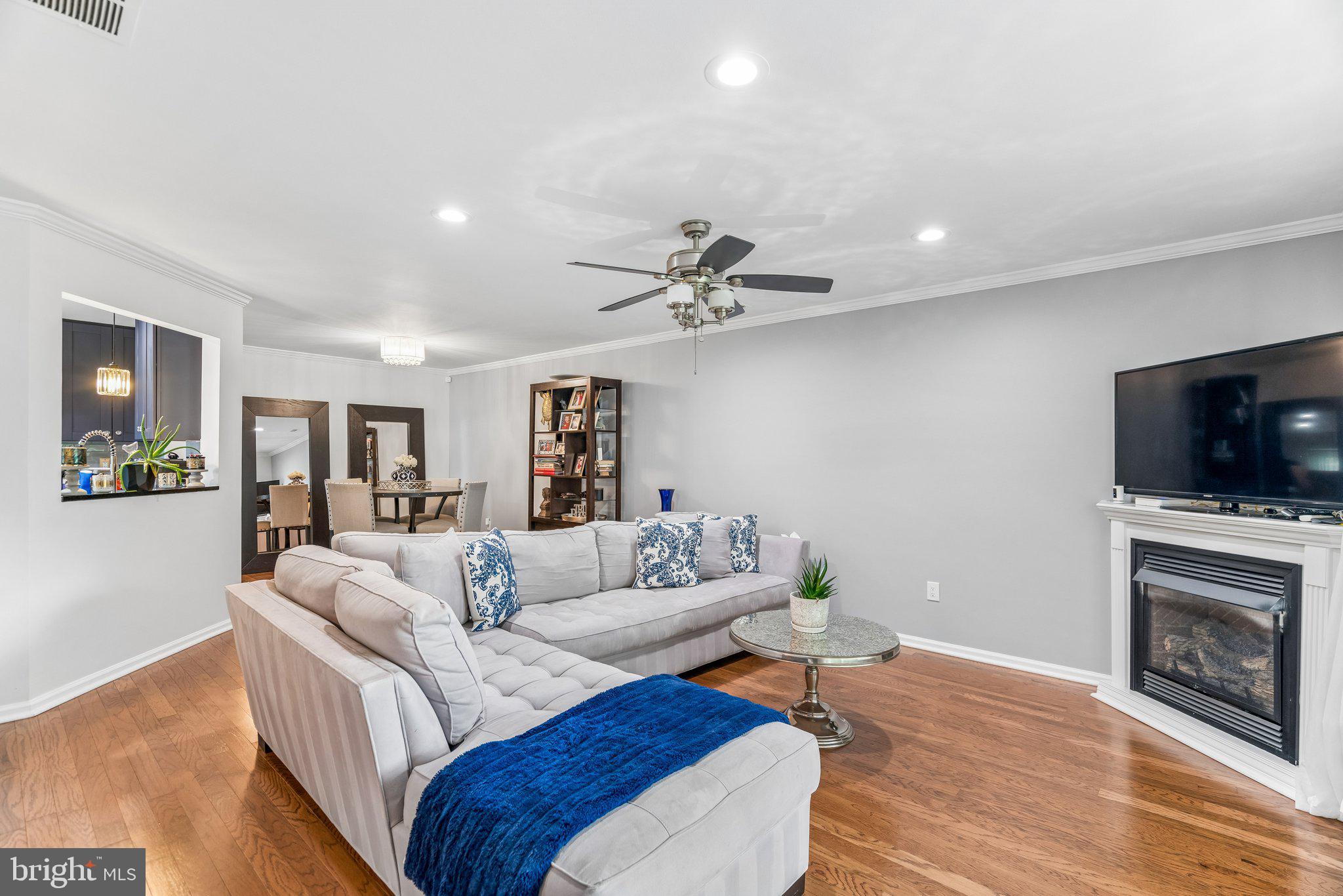 105 OSWEGO COURT 105