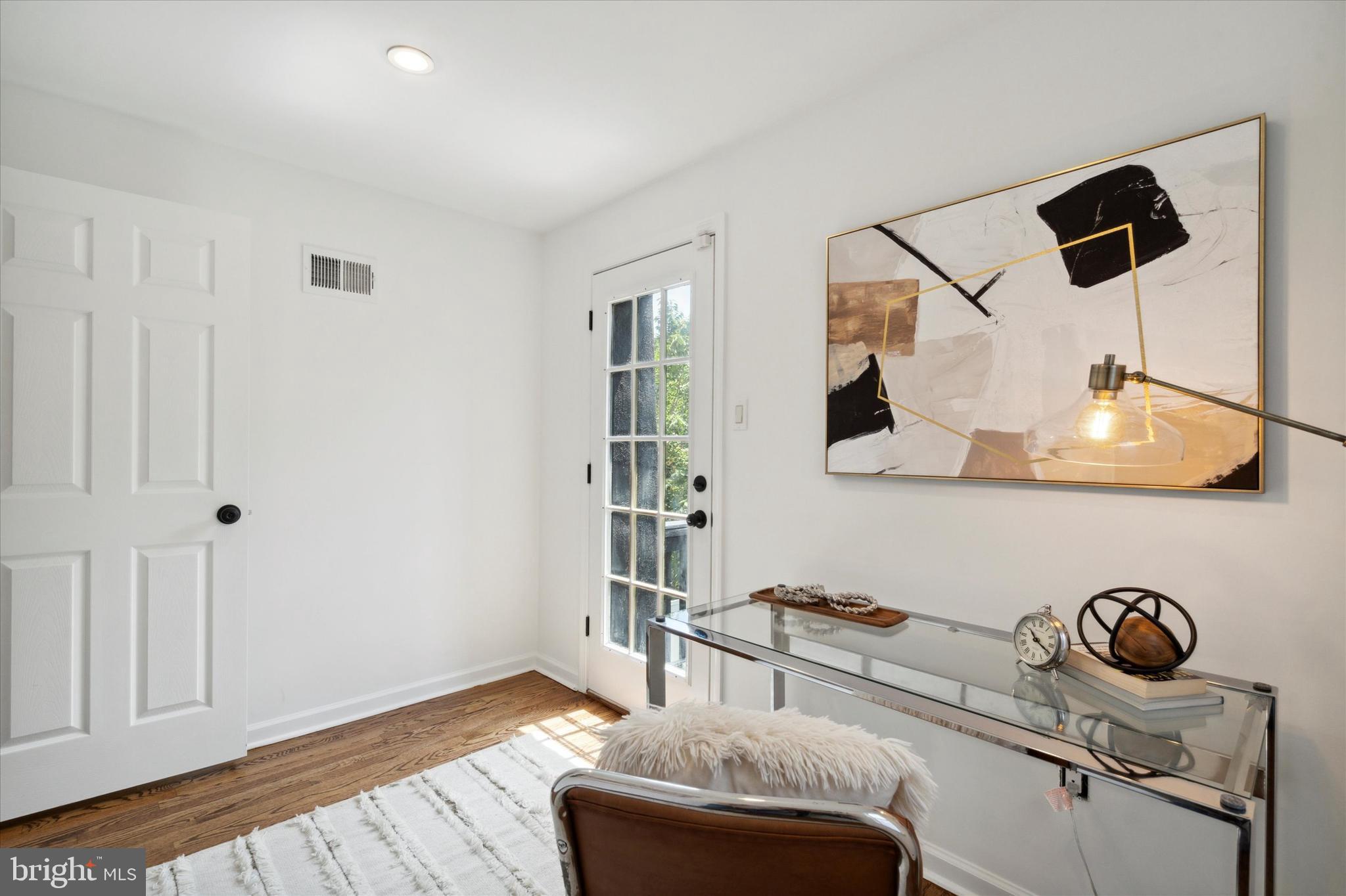 POINT BREEZE - Residential