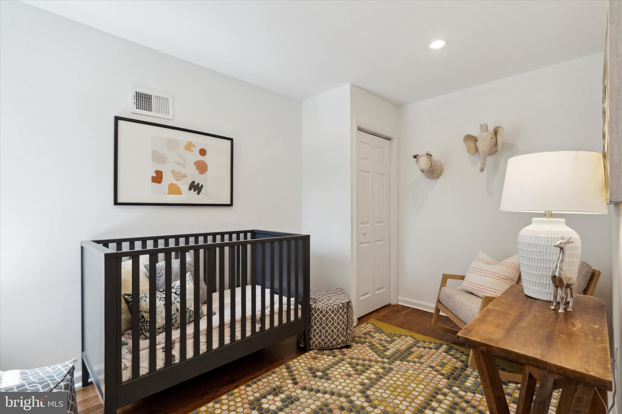 POINT BREEZE - Residential