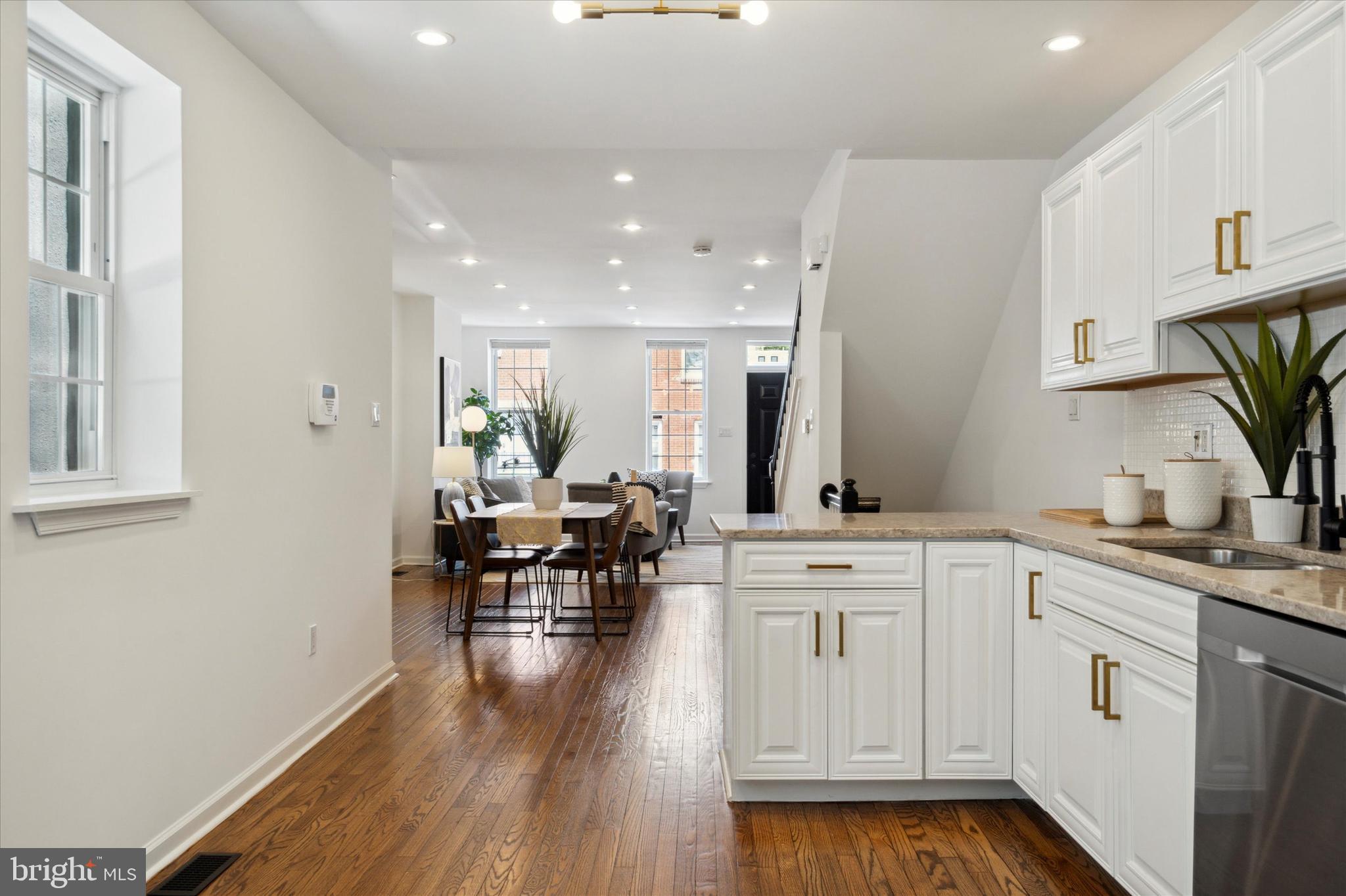 POINT BREEZE - Residential