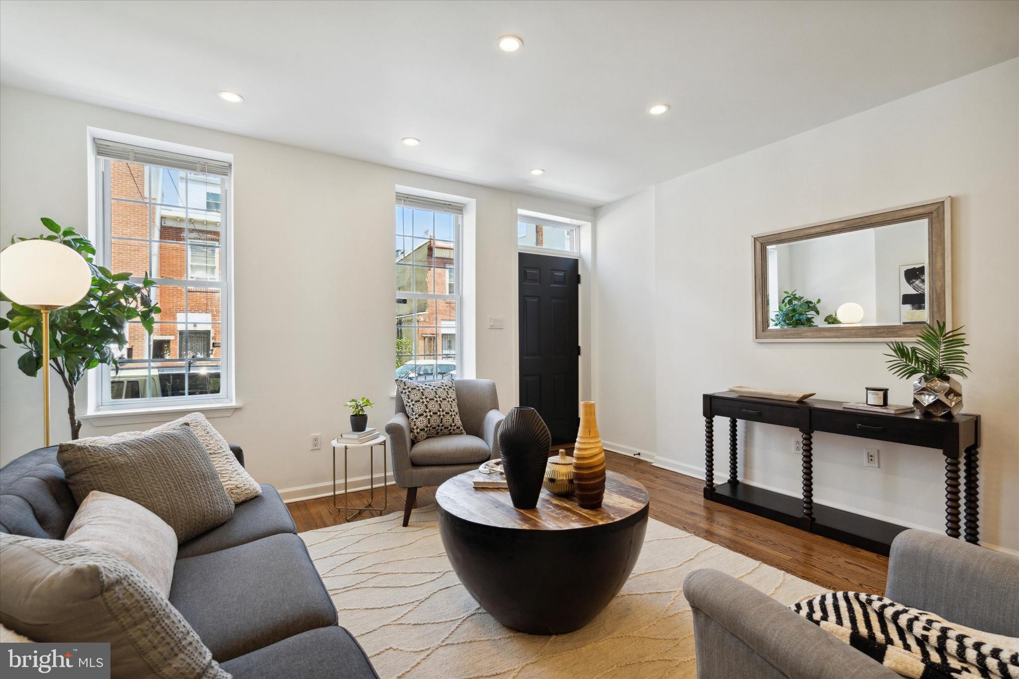 POINT BREEZE - Residential