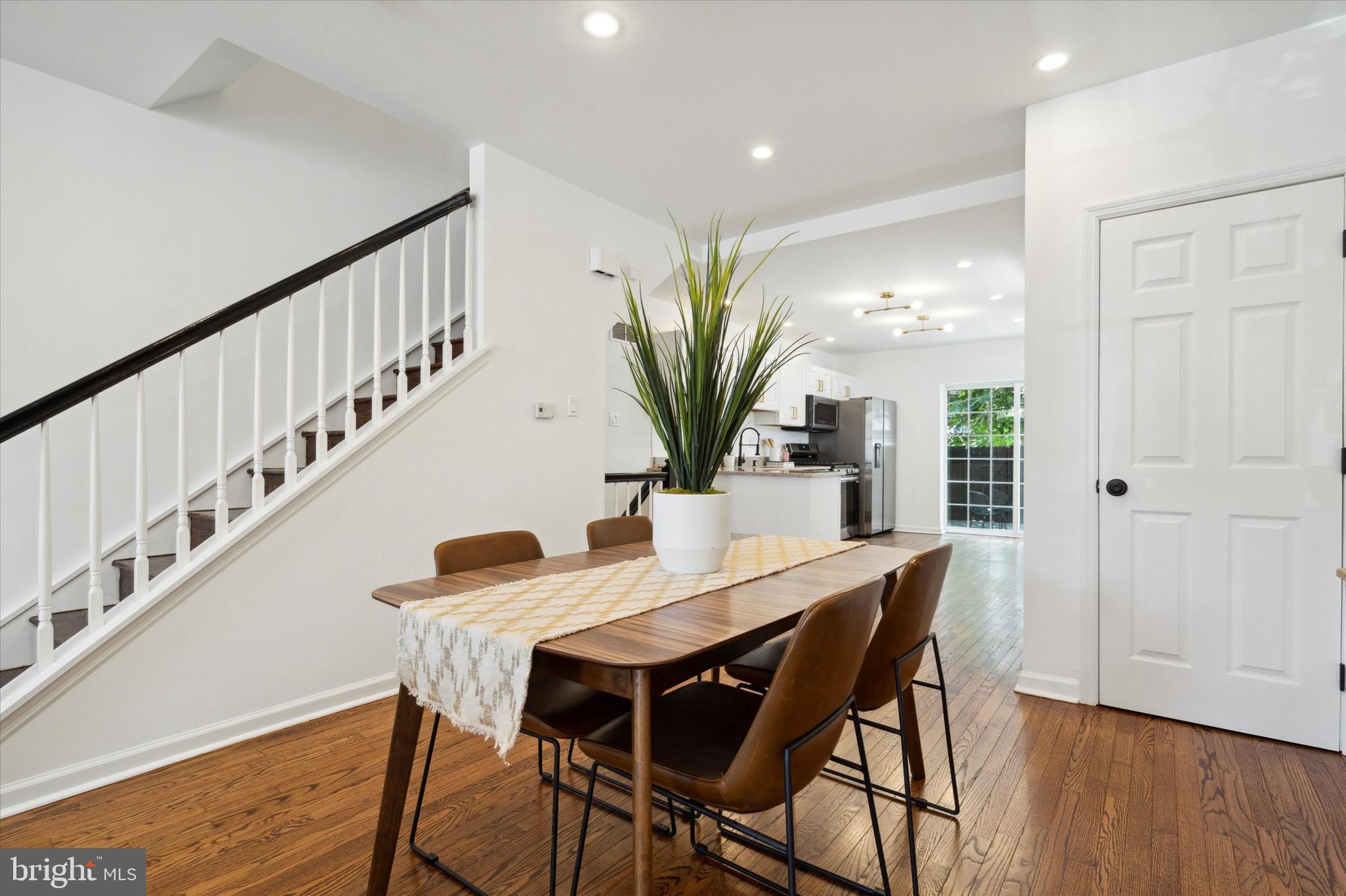POINT BREEZE - Residential