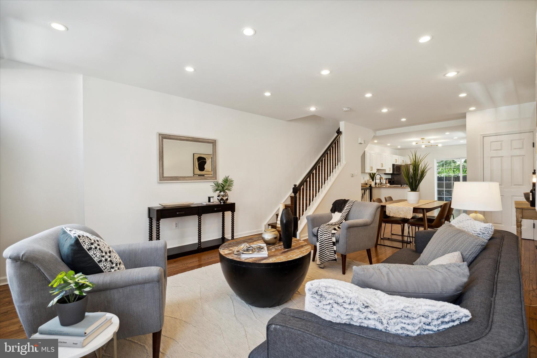 POINT BREEZE - Residential