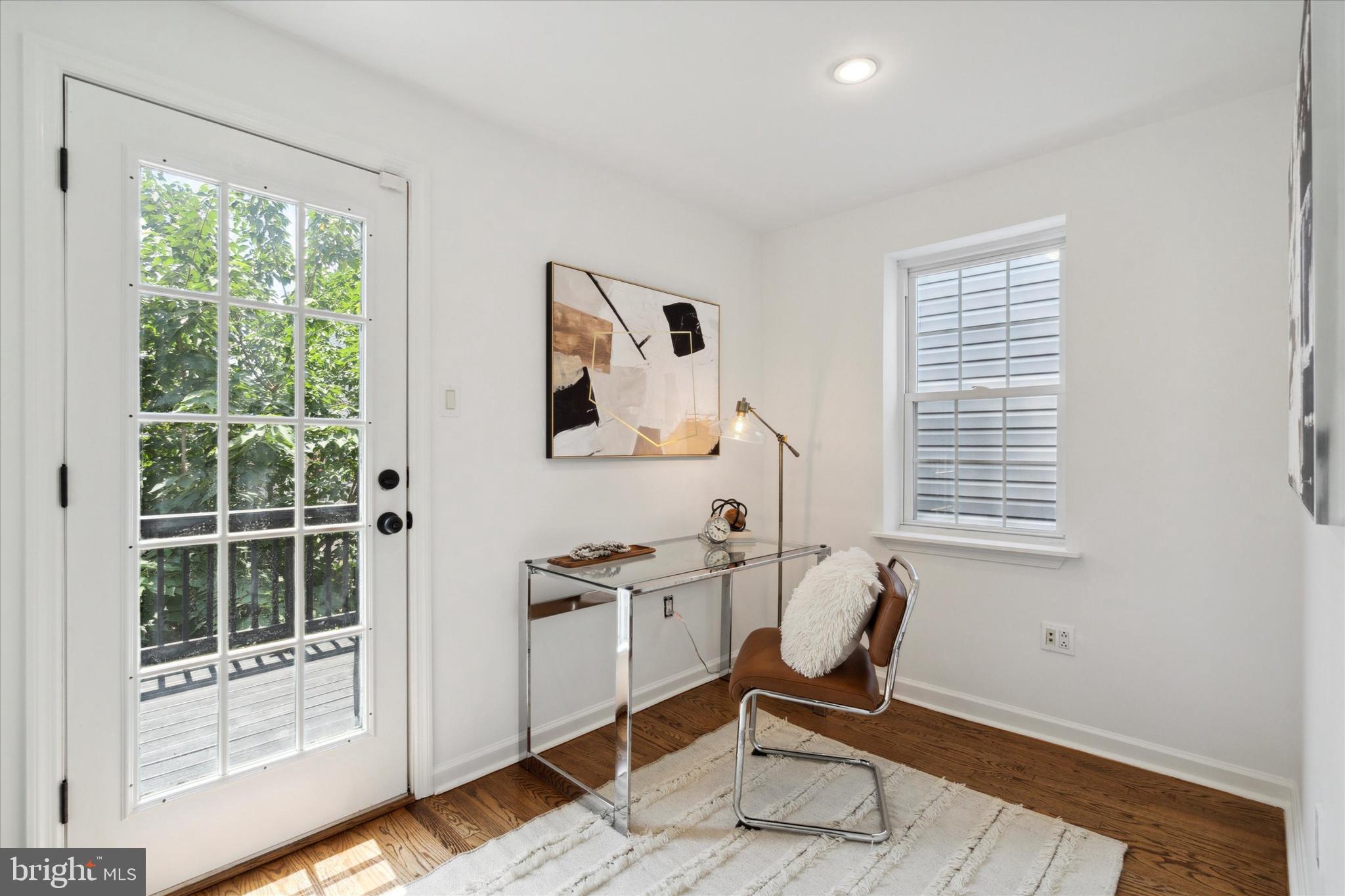 POINT BREEZE - Residential