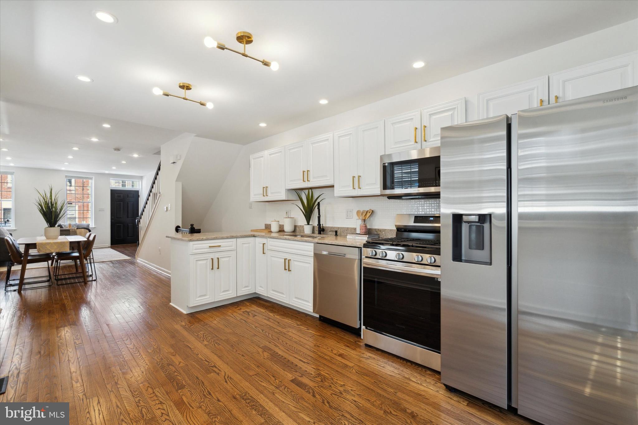POINT BREEZE - Residential