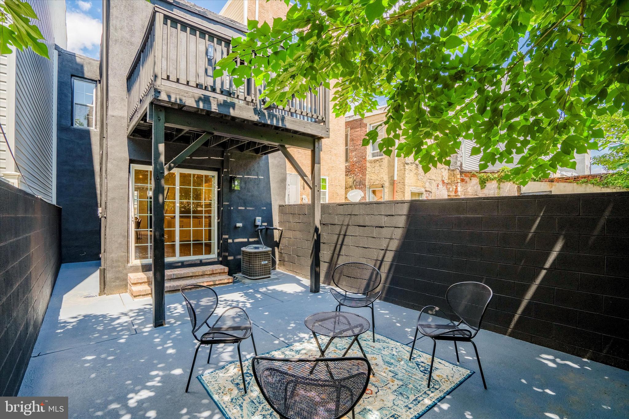 POINT BREEZE - Residential