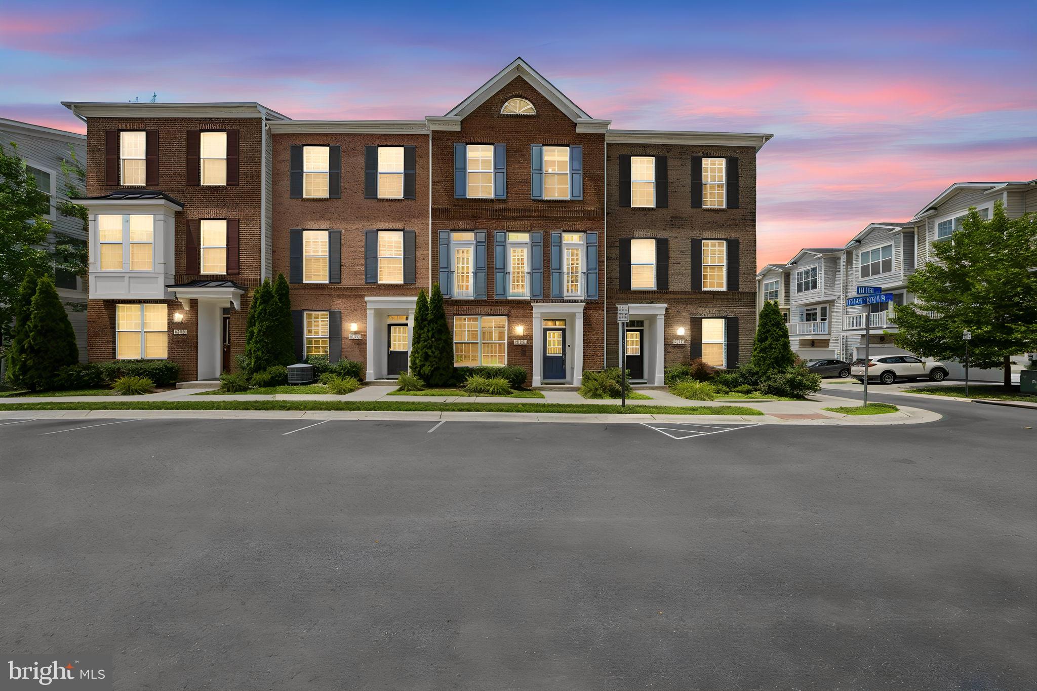 22883 EILEEN SQUARE
