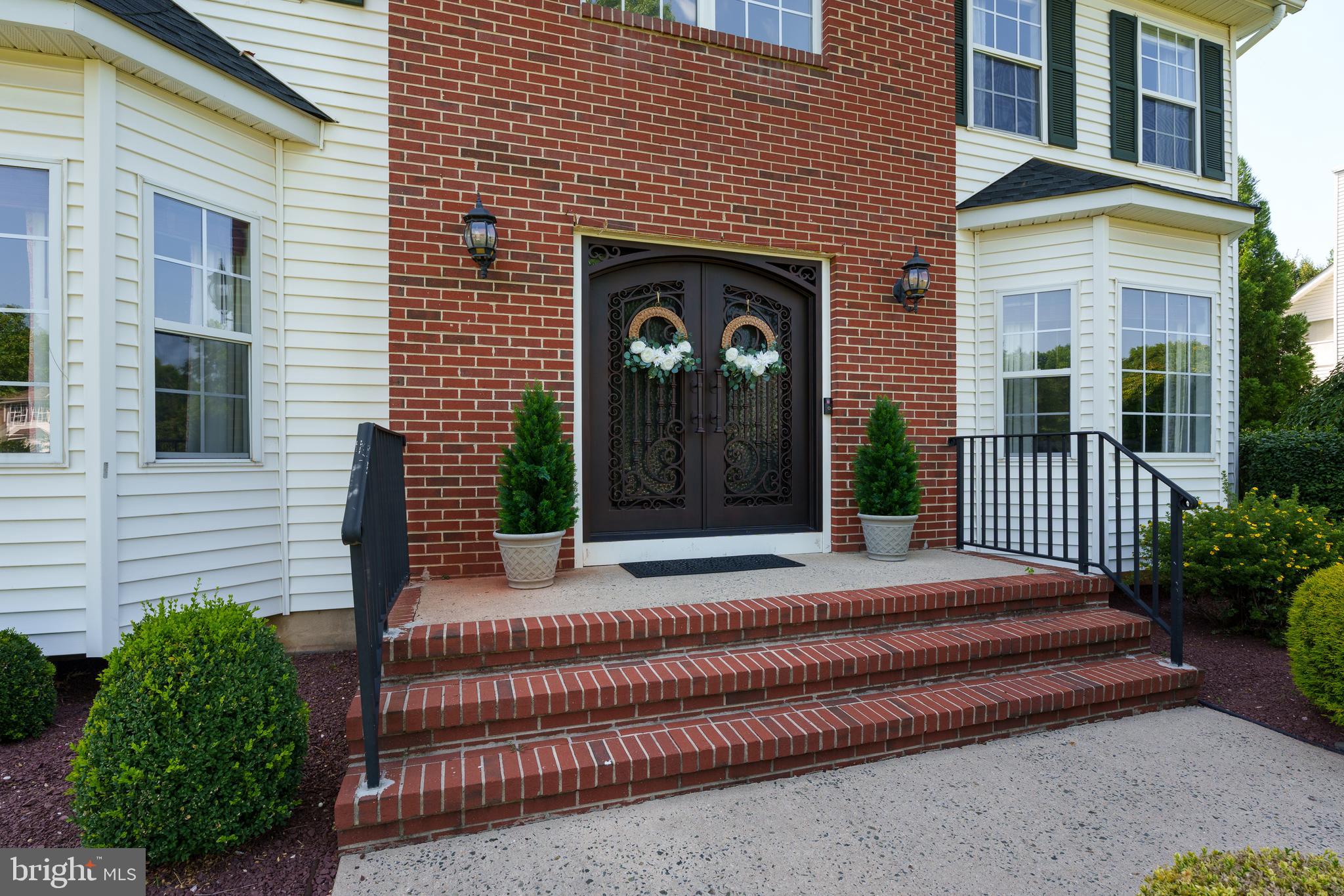 3 ERIN COURT