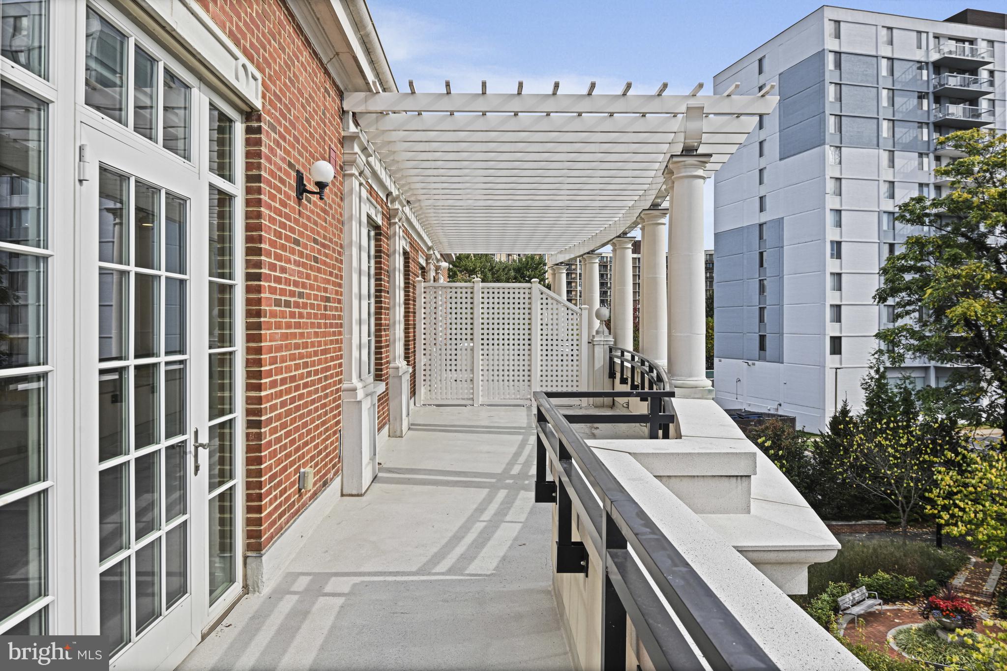 THE SIGNET - Residential