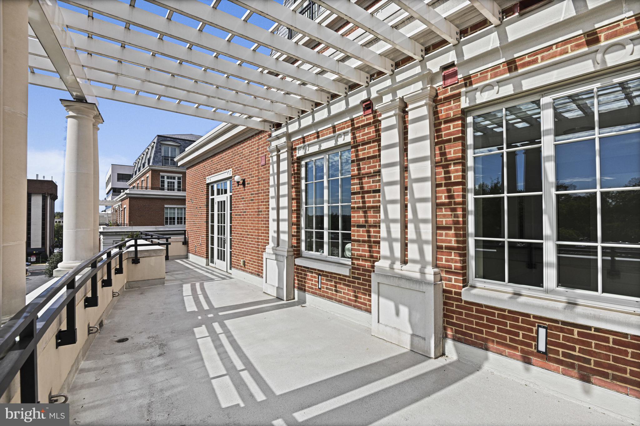 THE SIGNET - Residential