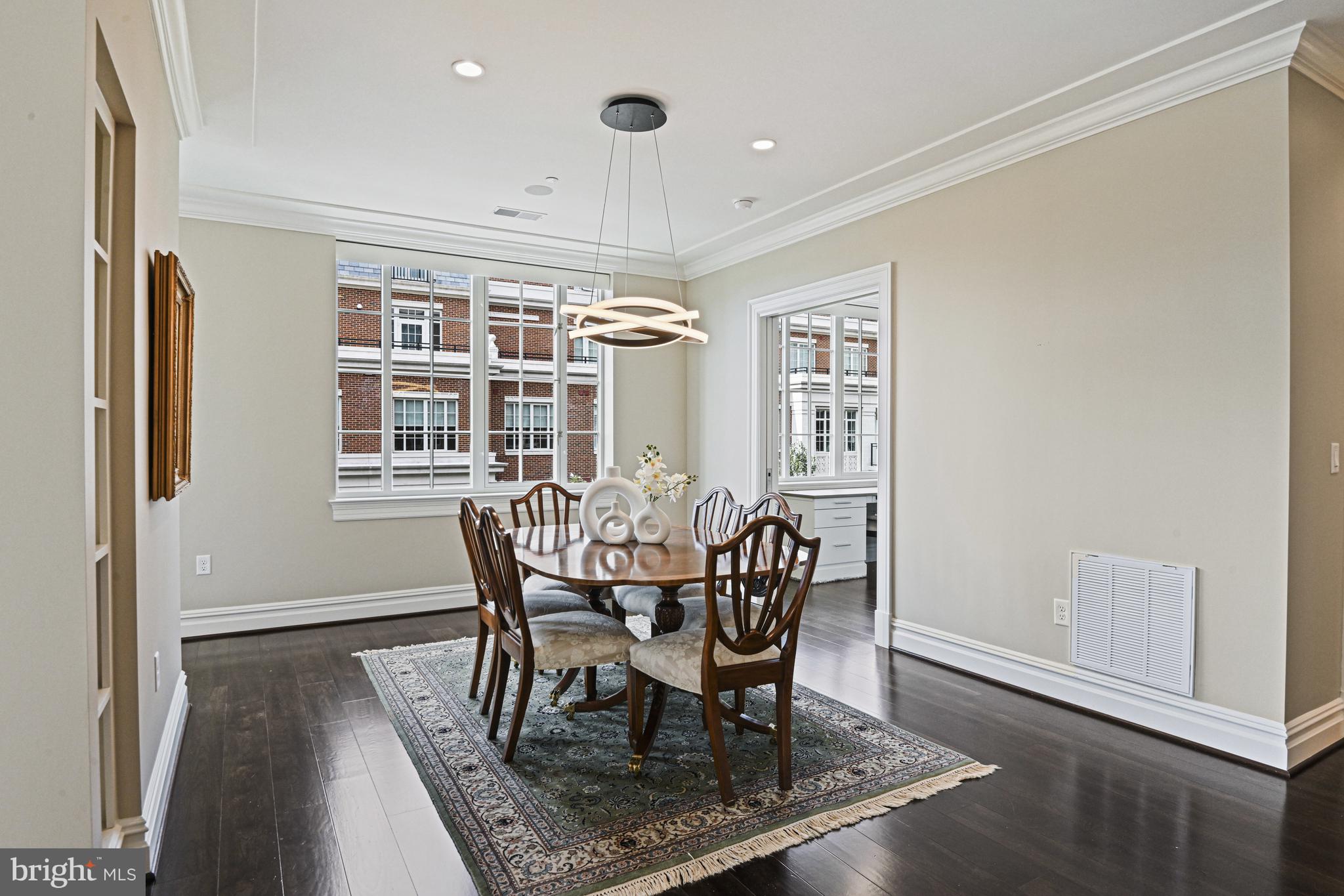 THE SIGNET - Residential