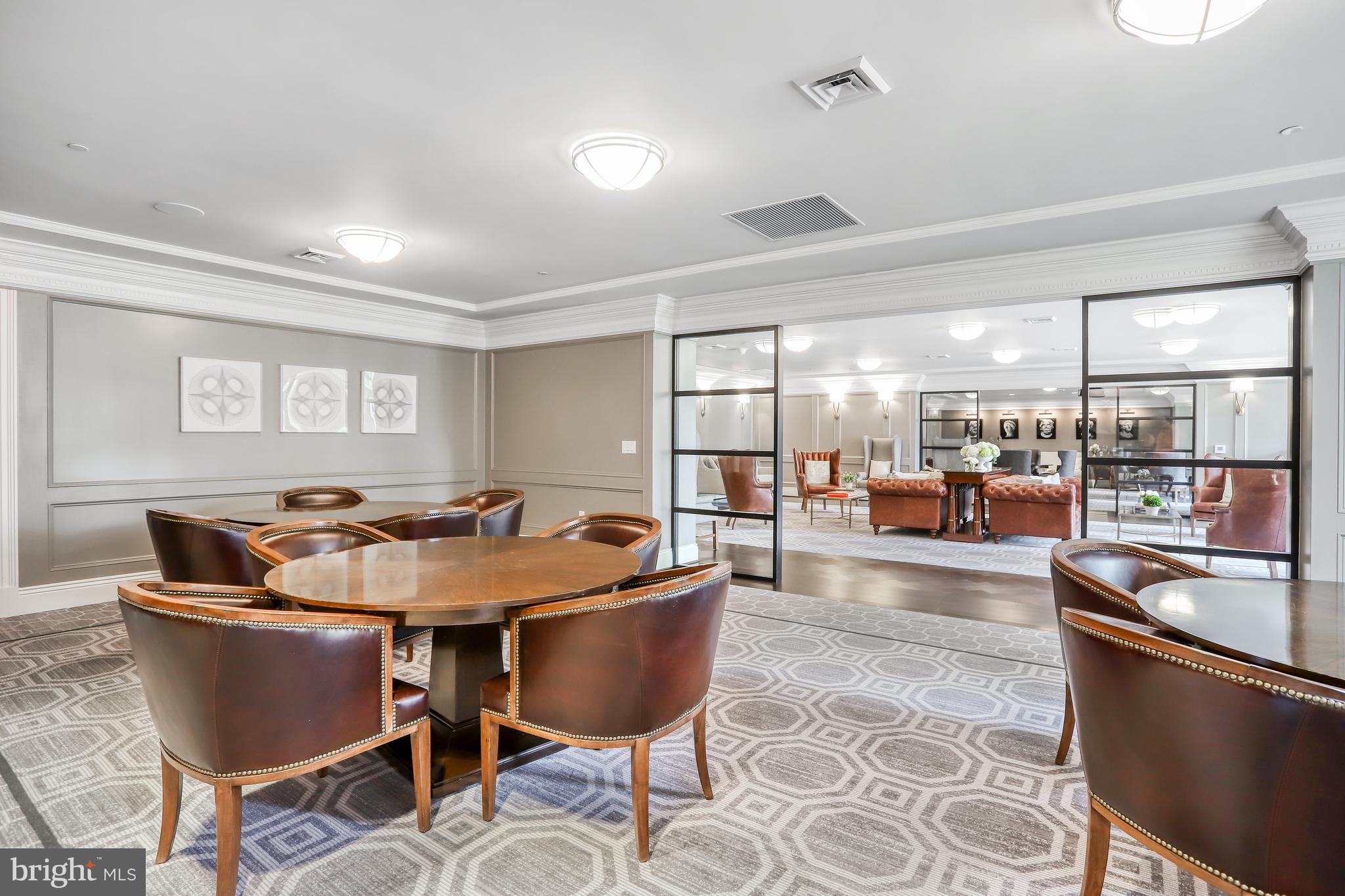 THE SIGNET - Residential