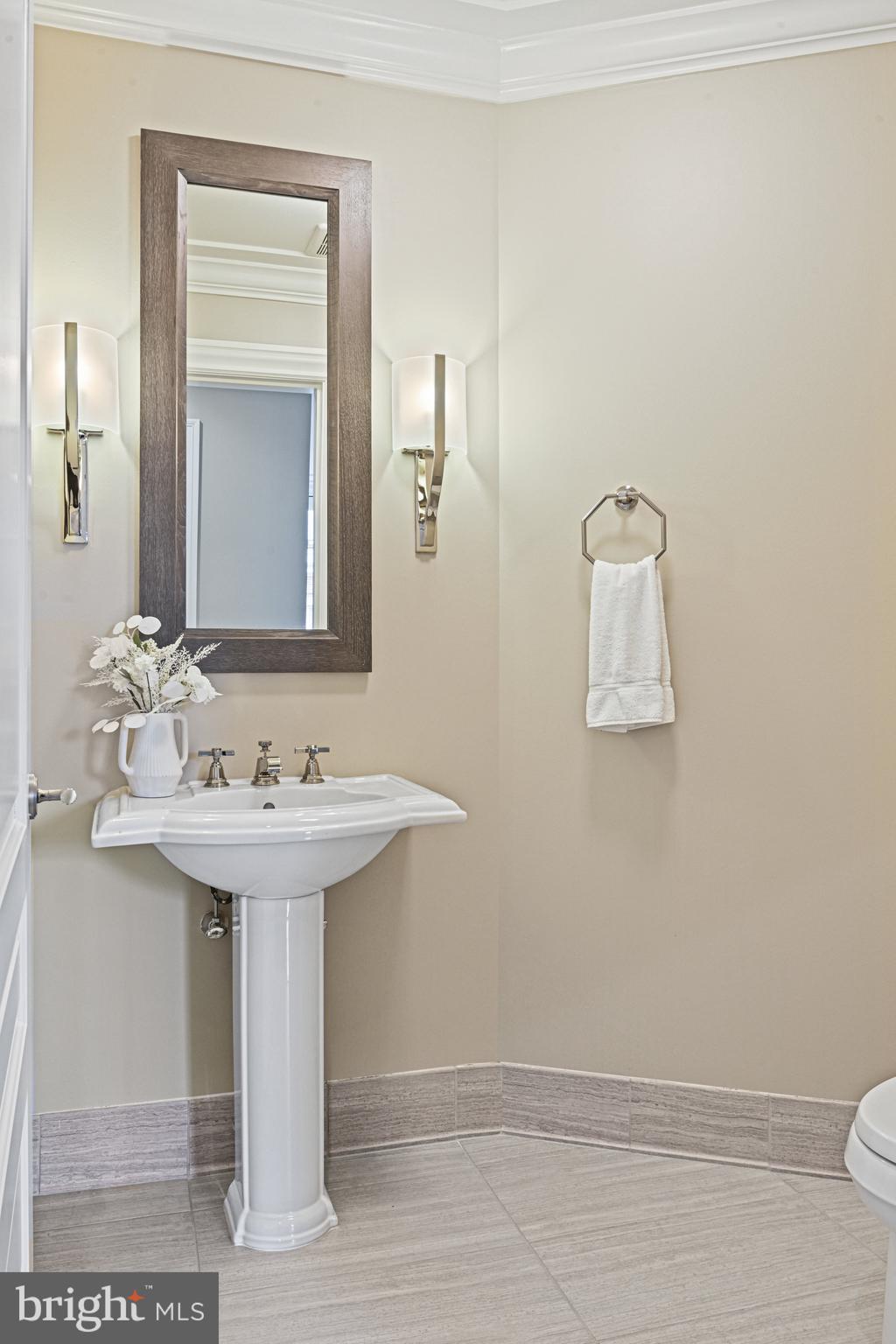 THE SIGNET - Residential