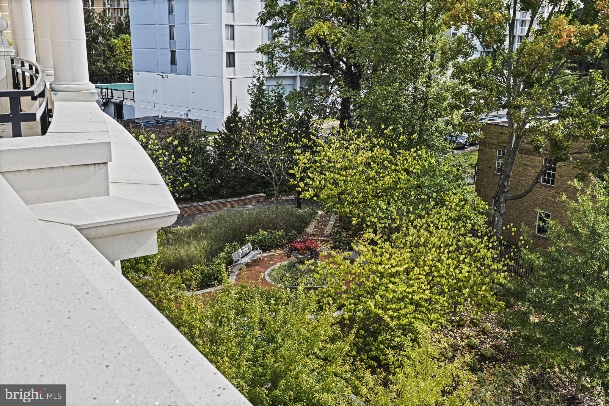 THE SIGNET - Residential