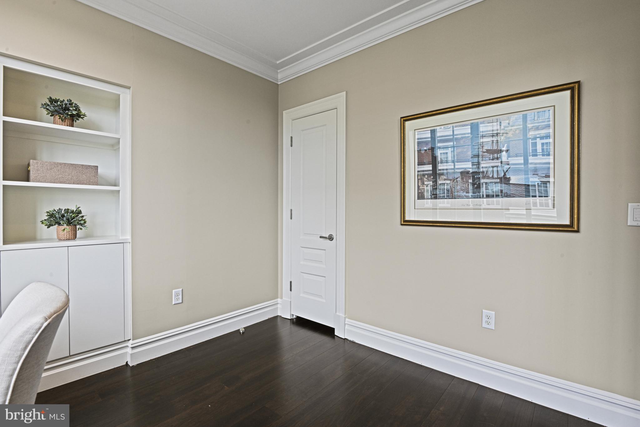 THE SIGNET - Residential