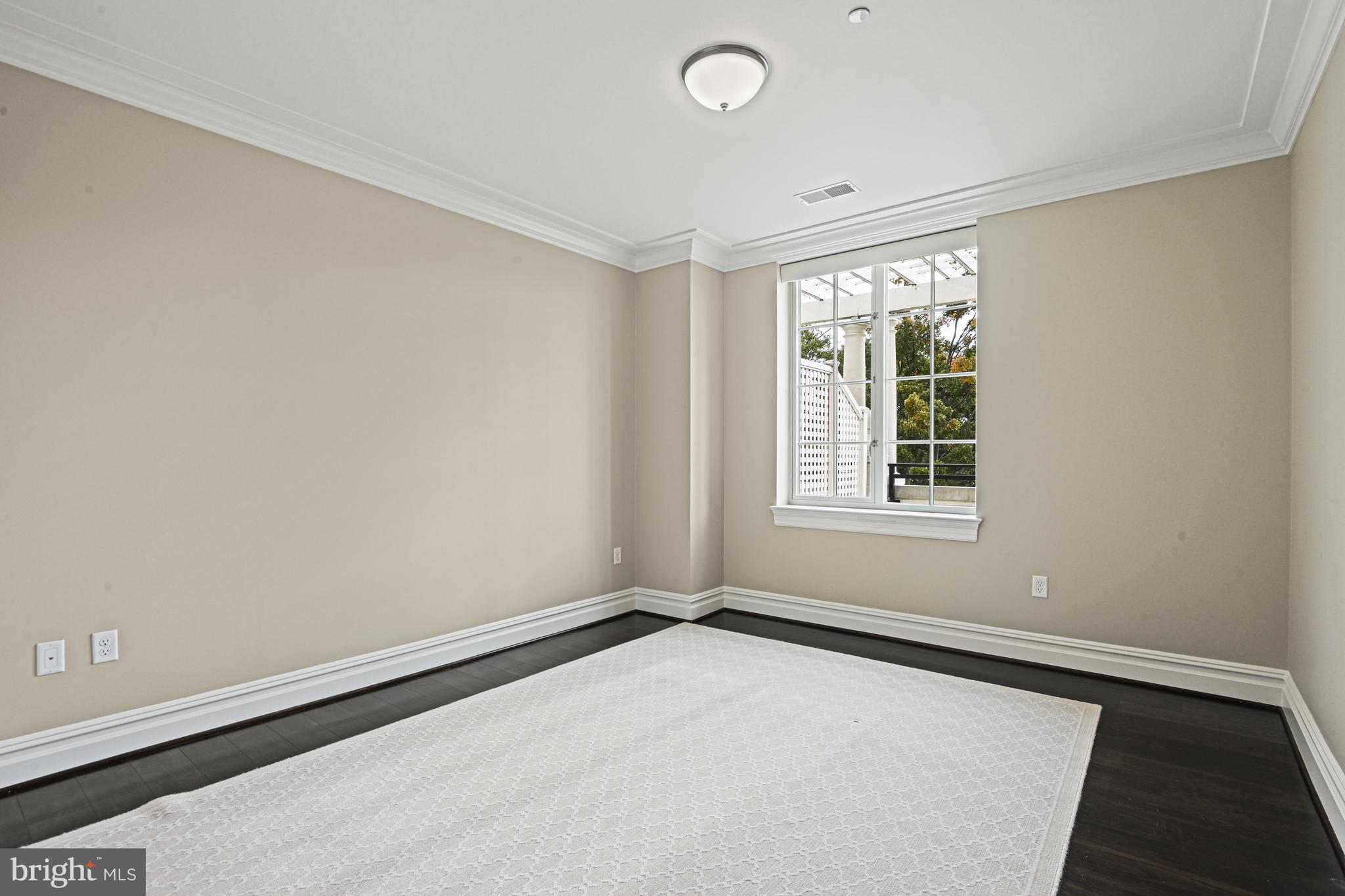 THE SIGNET - Residential