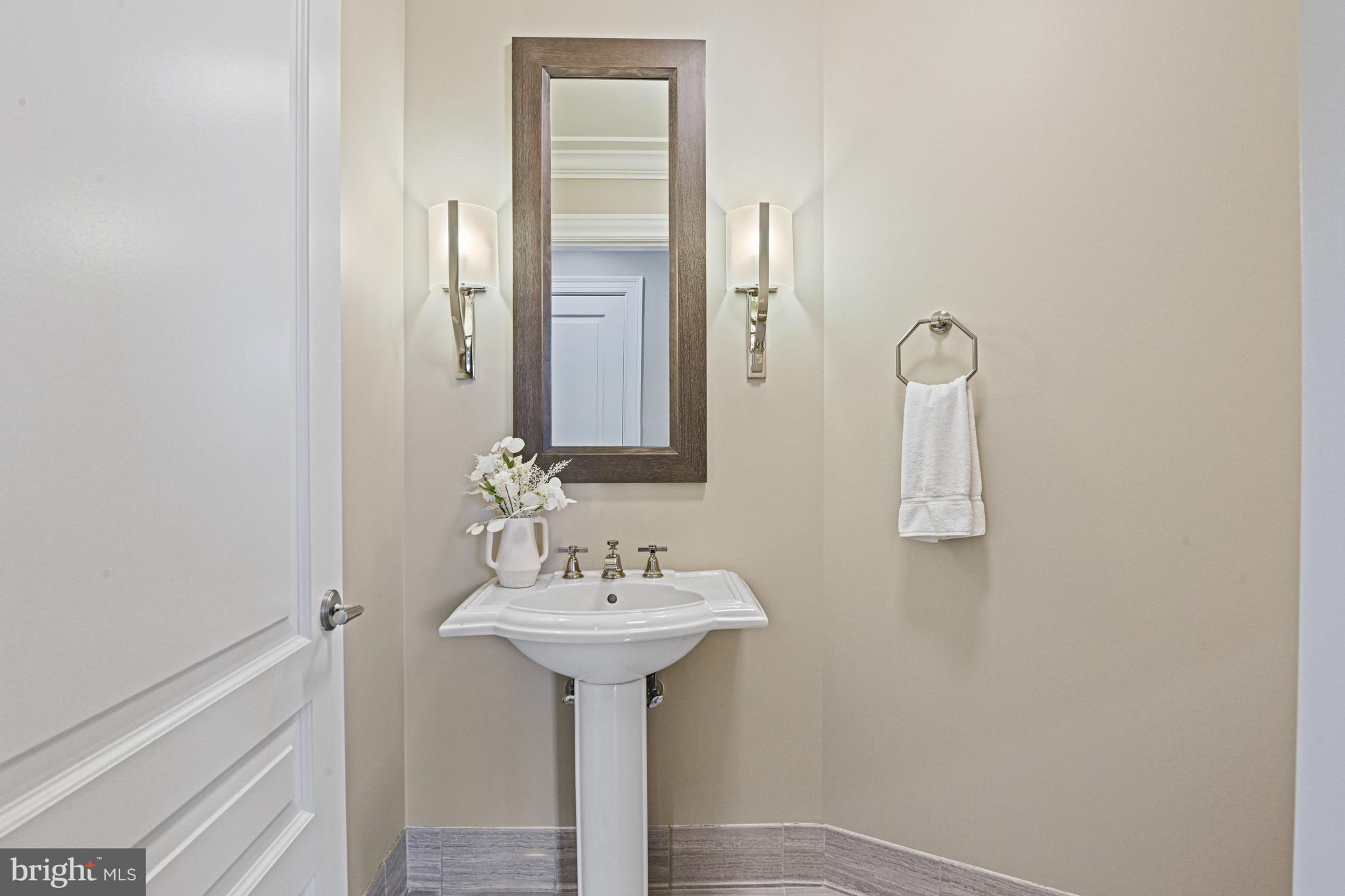 THE SIGNET - Residential