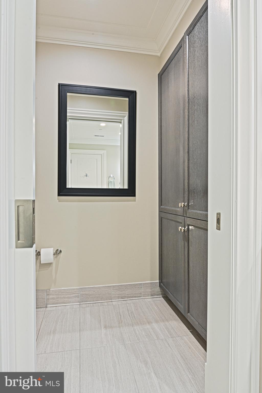 THE SIGNET - Residential