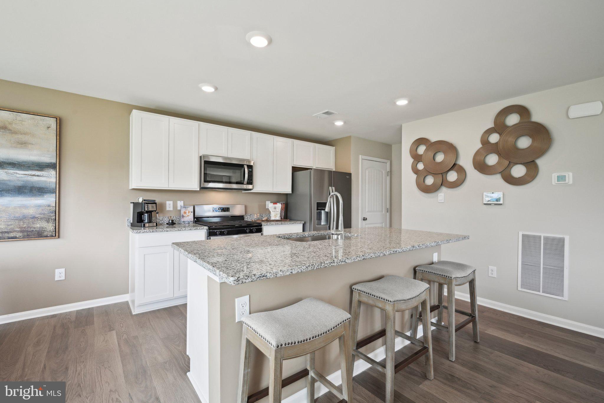 MAGNOLIA ESTATES - Residential