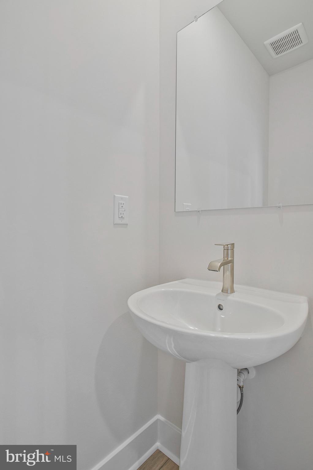 PATAPSCO GLEN - Residential Lease