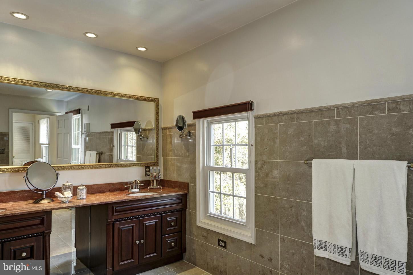 ARROWOOD - Residential