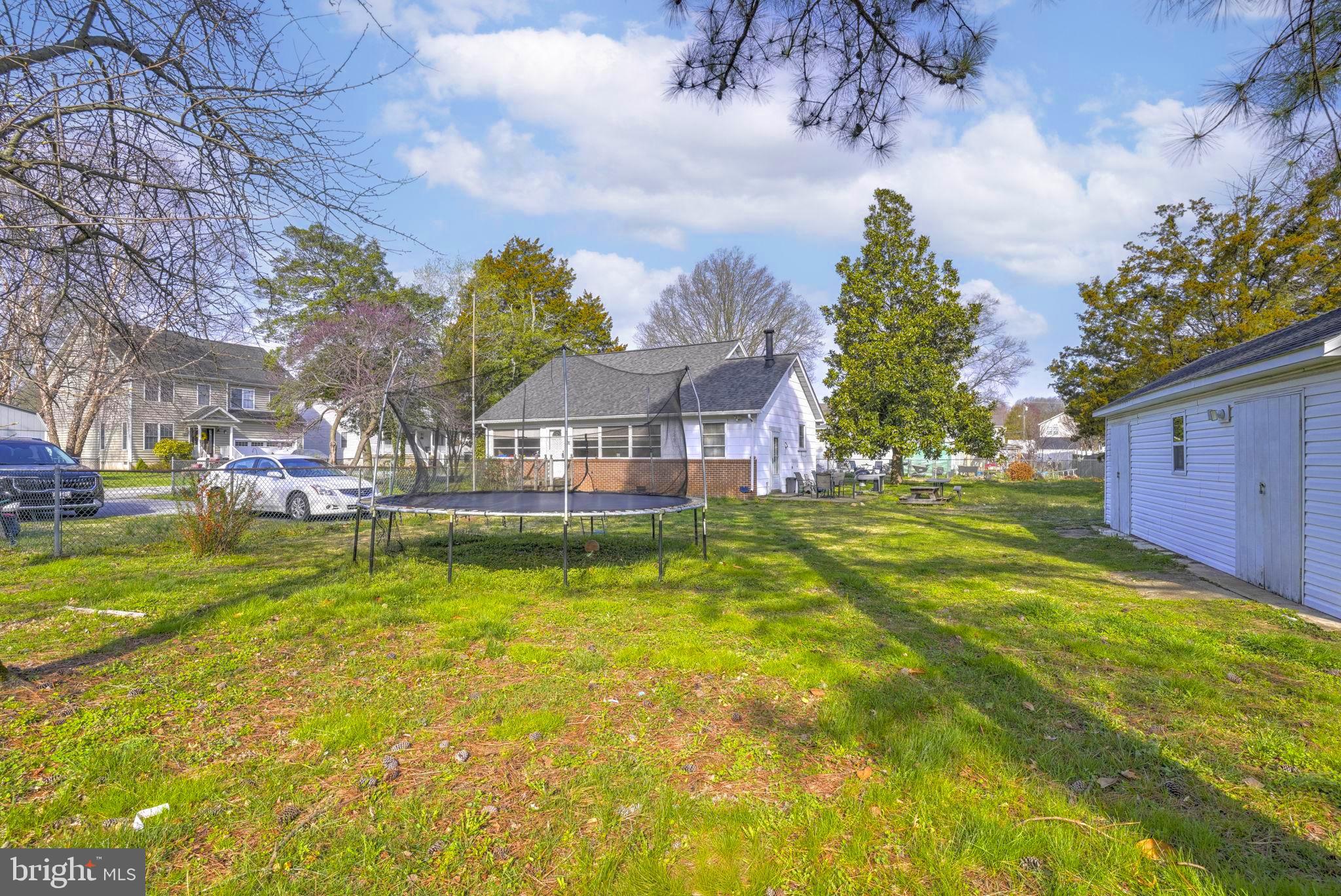 SELBY ON THE BAY - Residential