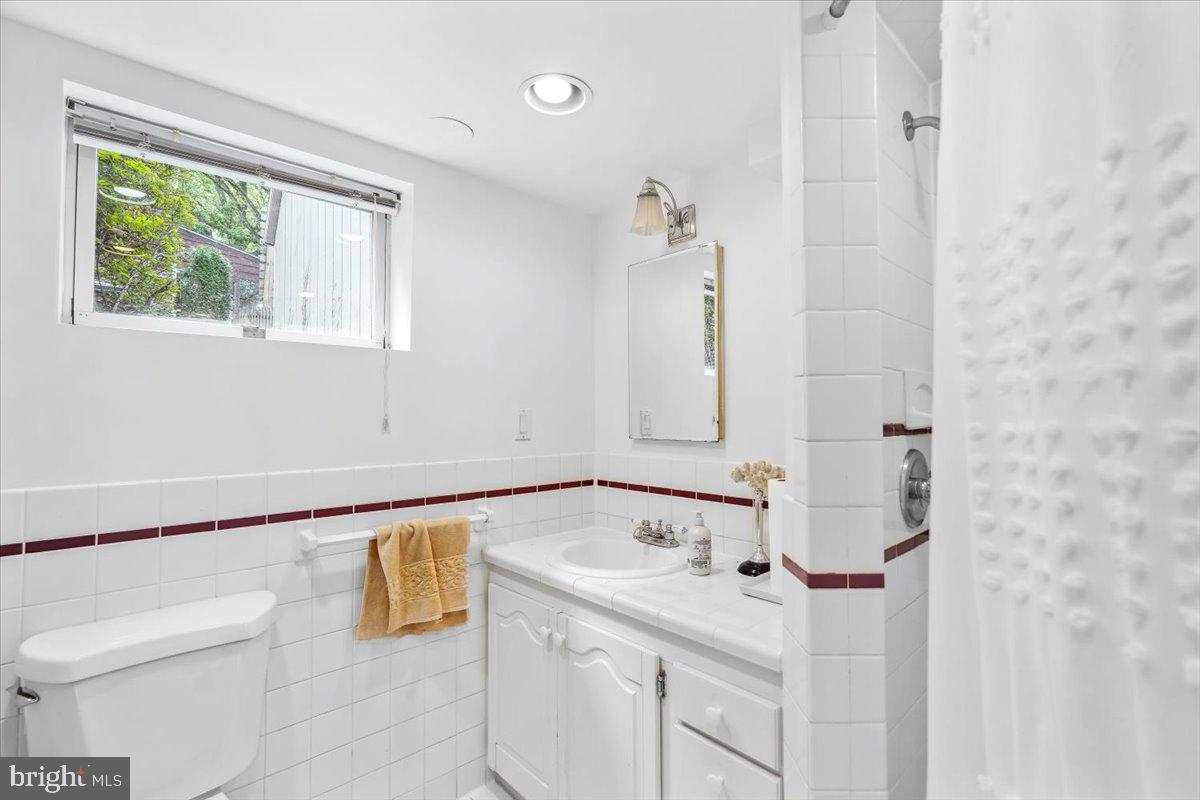 KENSINGTON ESTATES - Residential