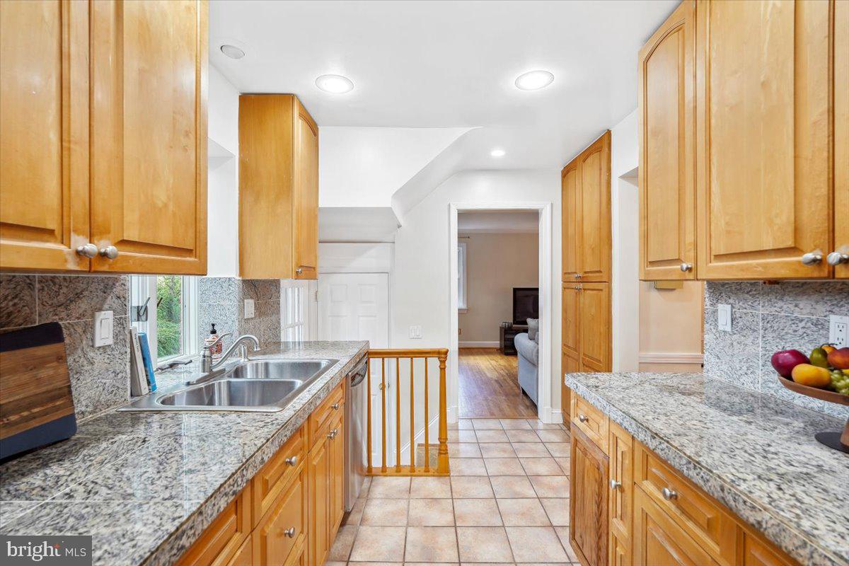 KENSINGTON ESTATES - Residential