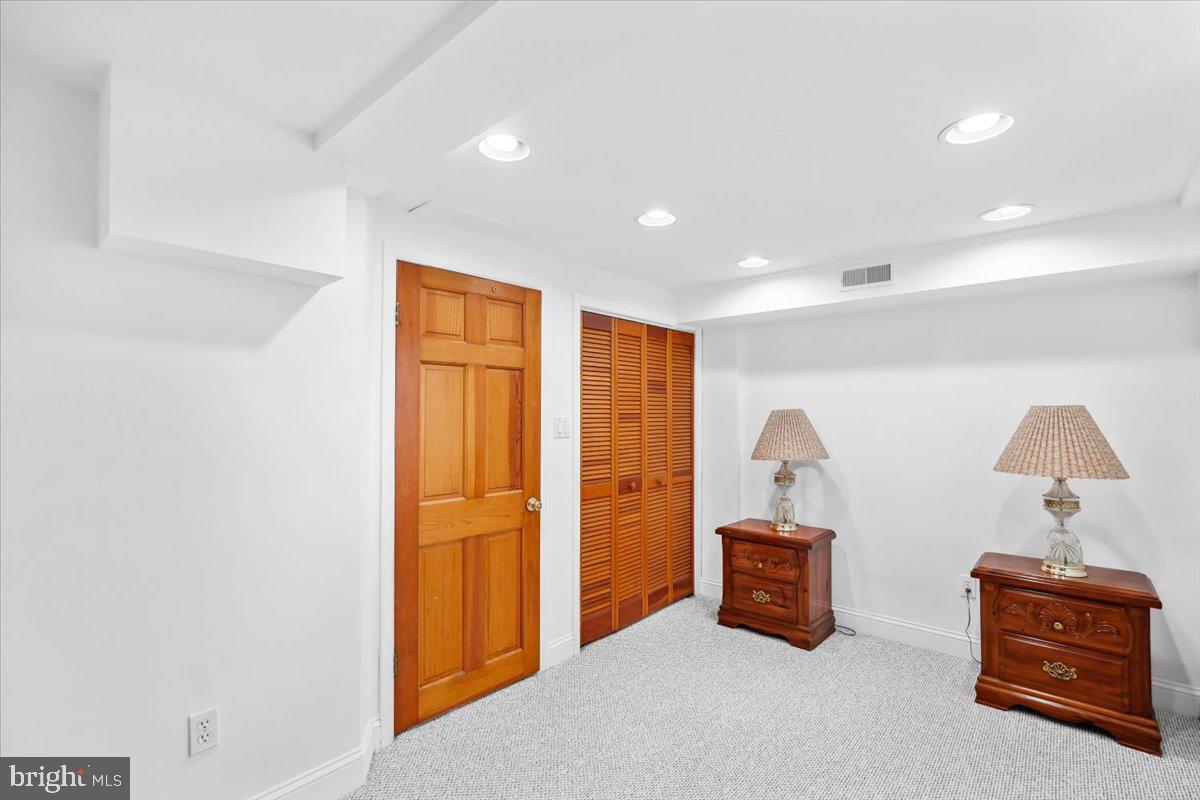 KENSINGTON ESTATES - Residential