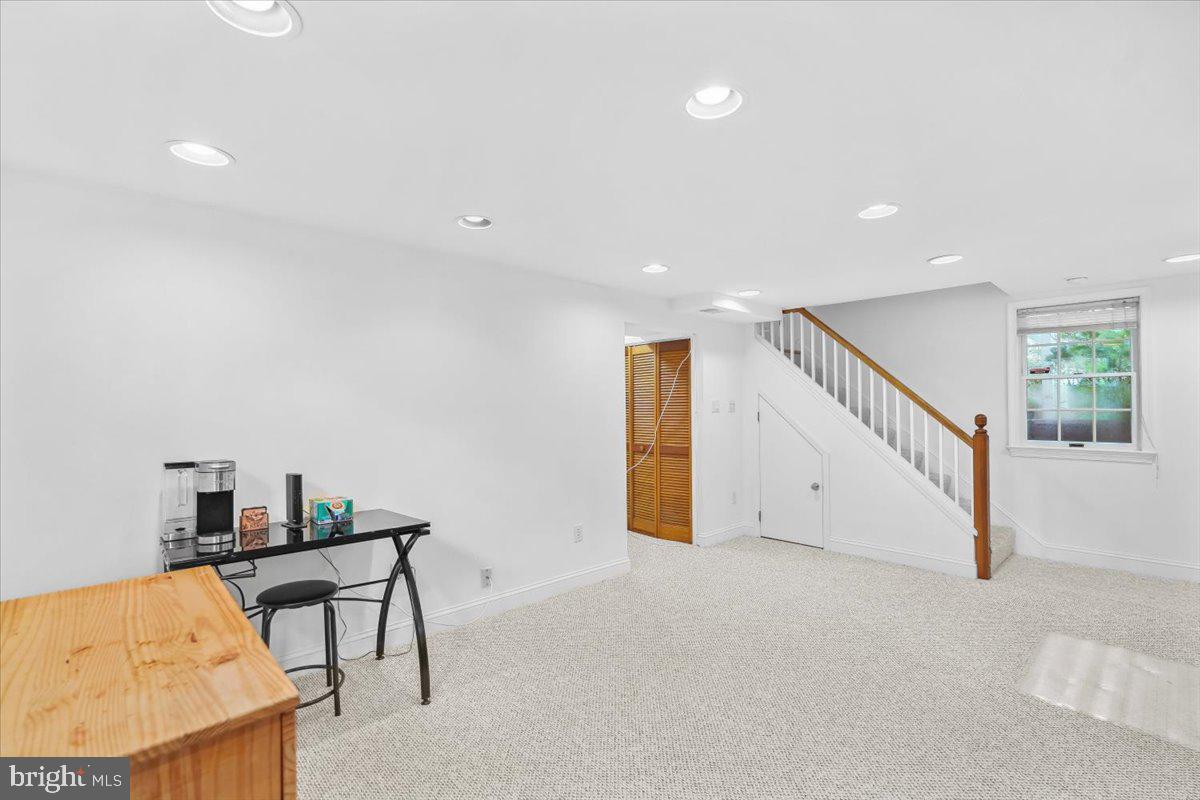 KENSINGTON ESTATES - Residential