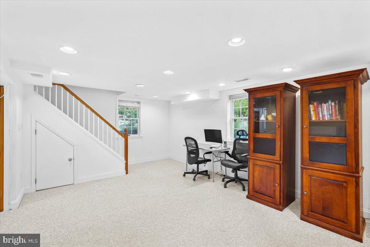 KENSINGTON ESTATES - Residential