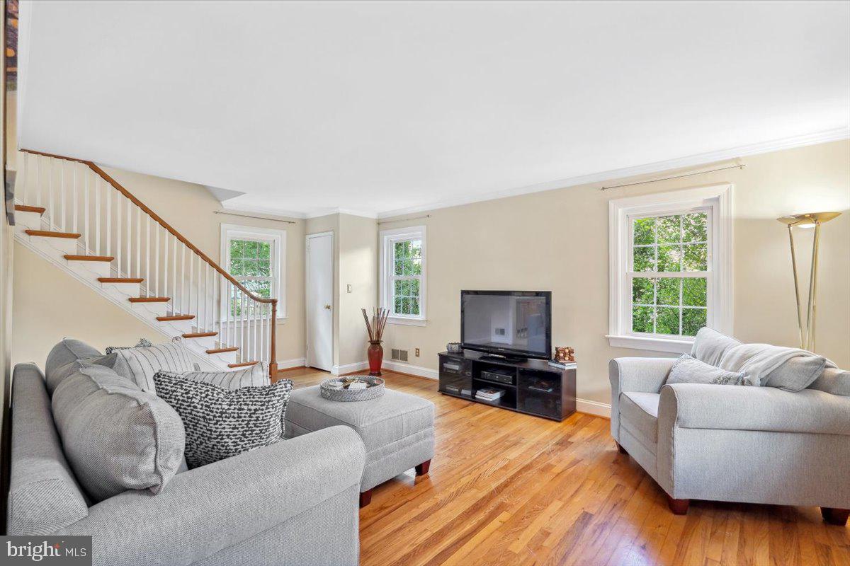 KENSINGTON ESTATES - Residential