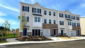 Townhouse For Rent - 8216 Alexander Court<br/> Lehigh County, BREINIGSVILLE, PA 18031