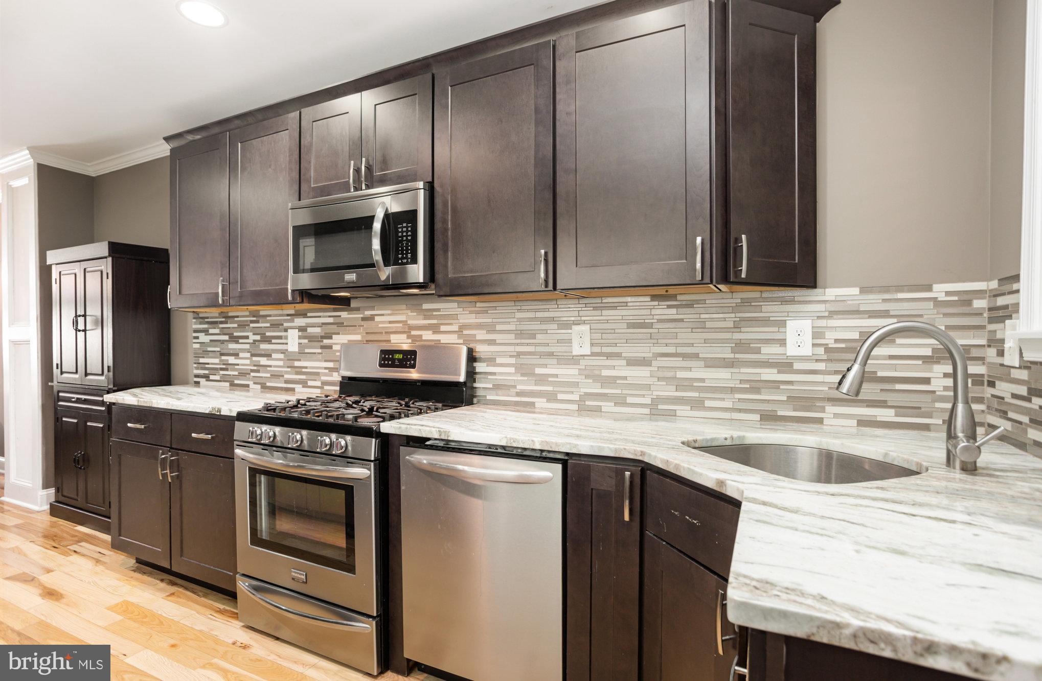 HIGHLANDTOWN - Residential