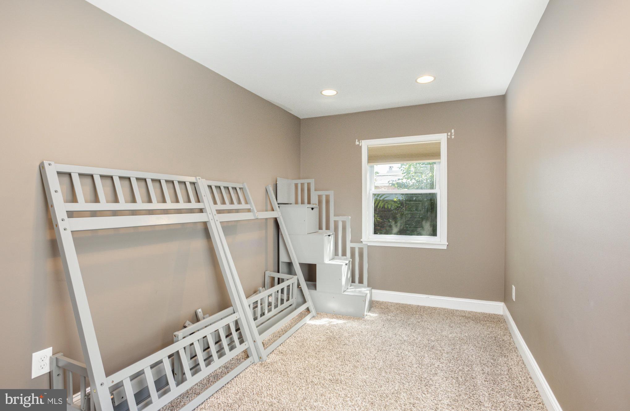 HIGHLANDTOWN - Residential