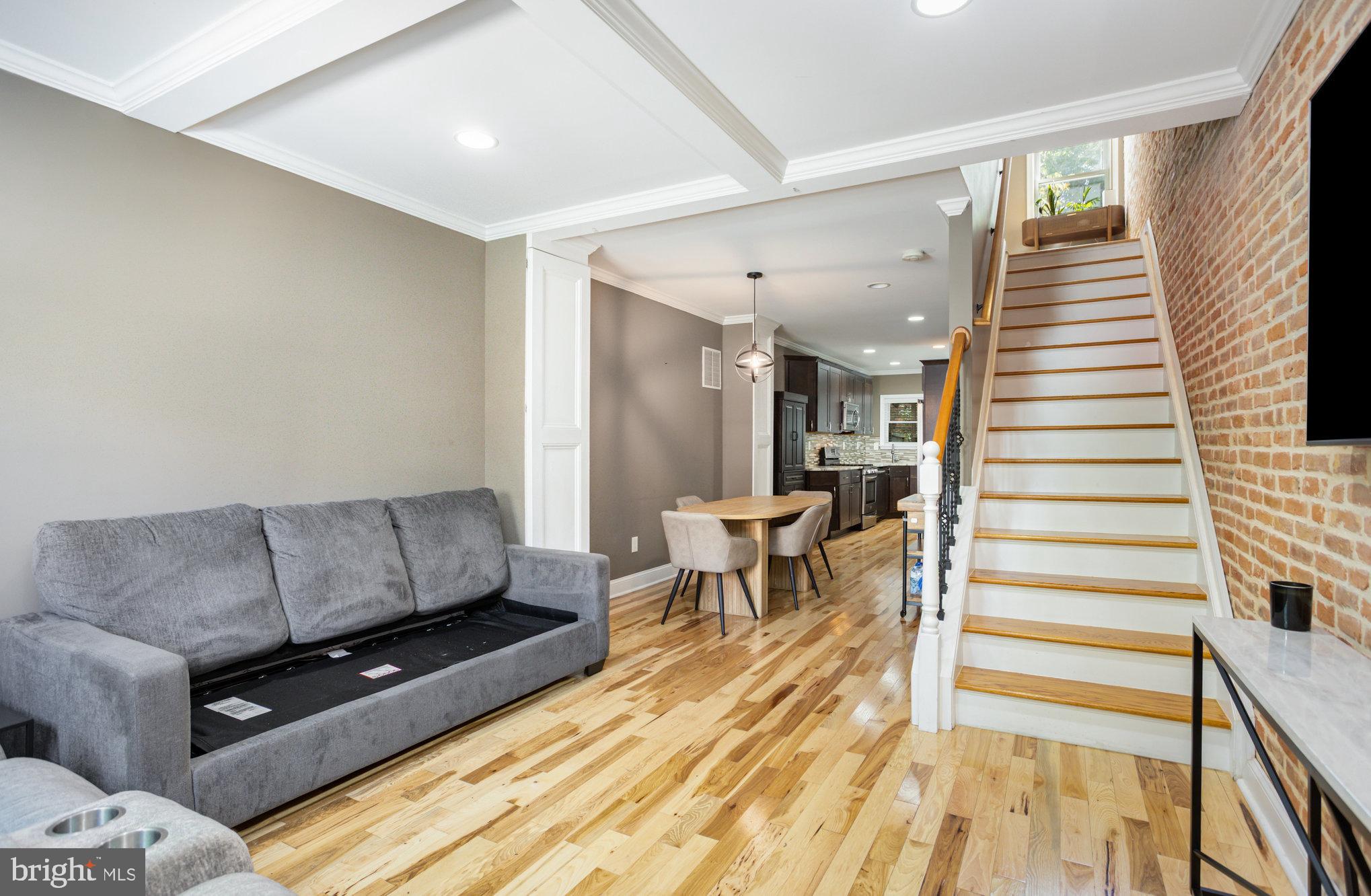 HIGHLANDTOWN - Residential