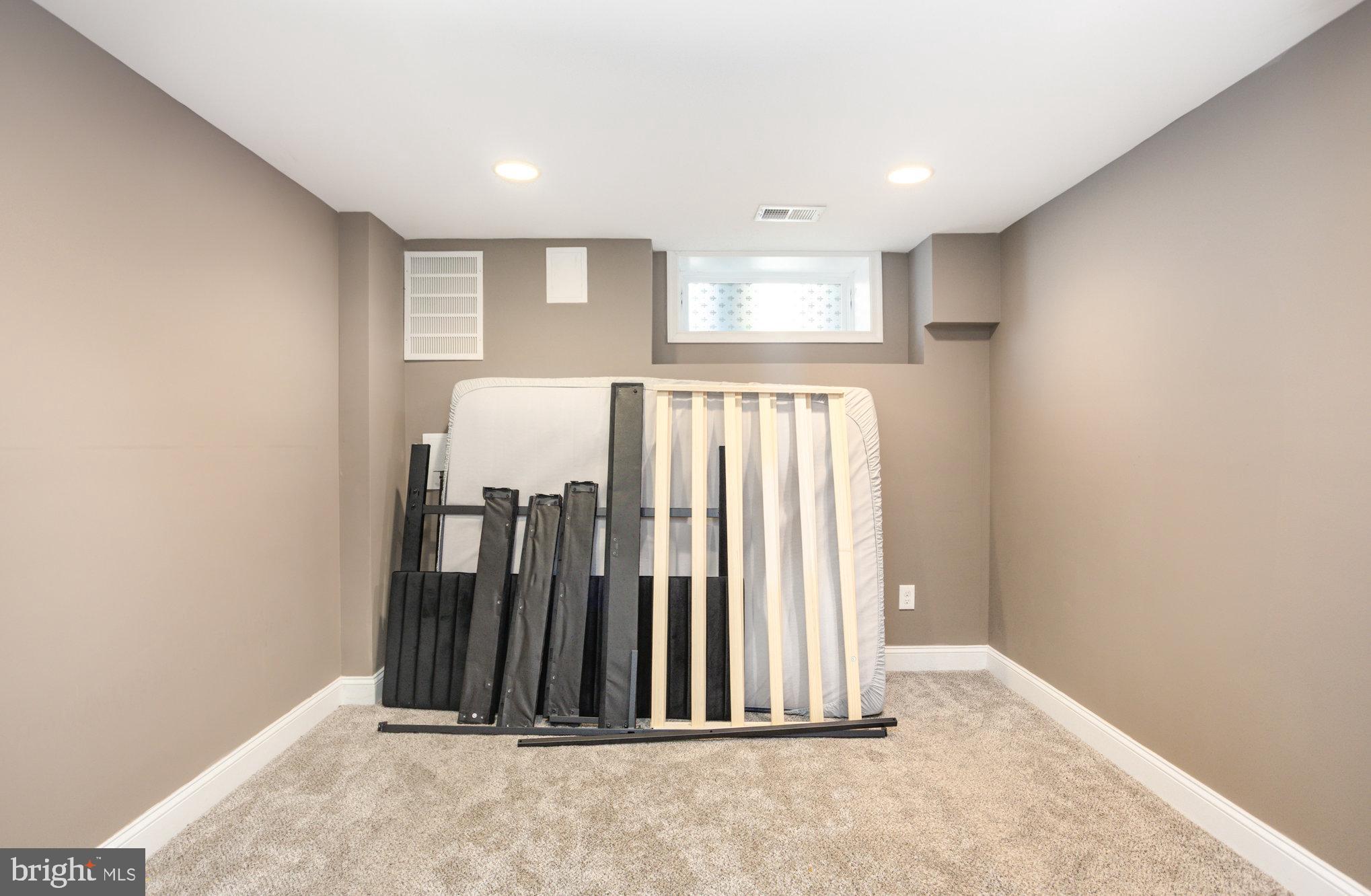 HIGHLANDTOWN - Residential