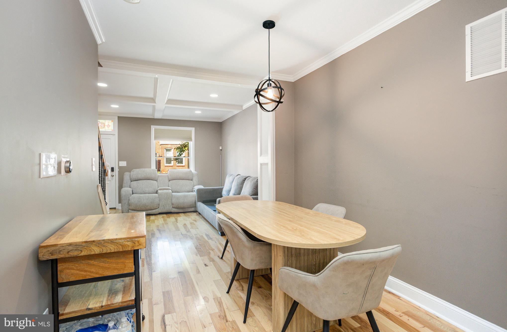 HIGHLANDTOWN - Residential