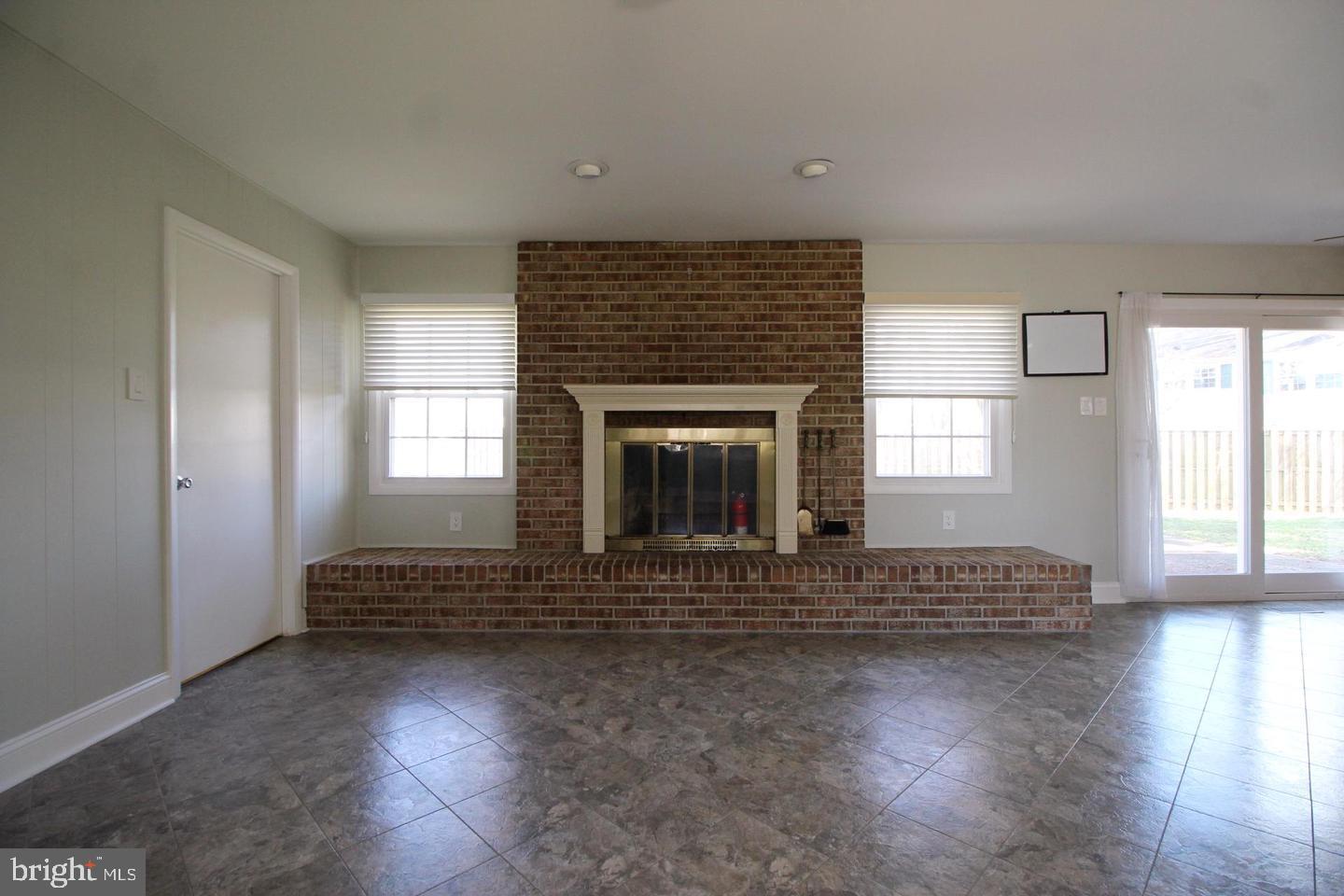 GREENBRIAR - Residential Lease