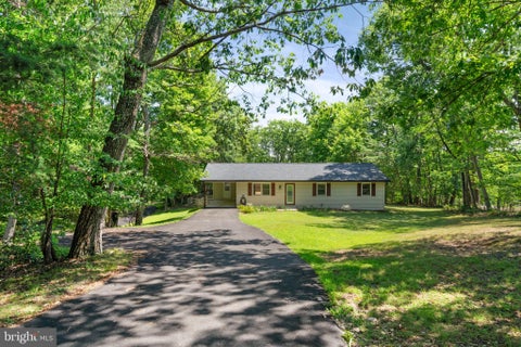 Photo of 2409 Gore Drive, HAYMARKET, VA 20169 (MLS # VAPW2125064)