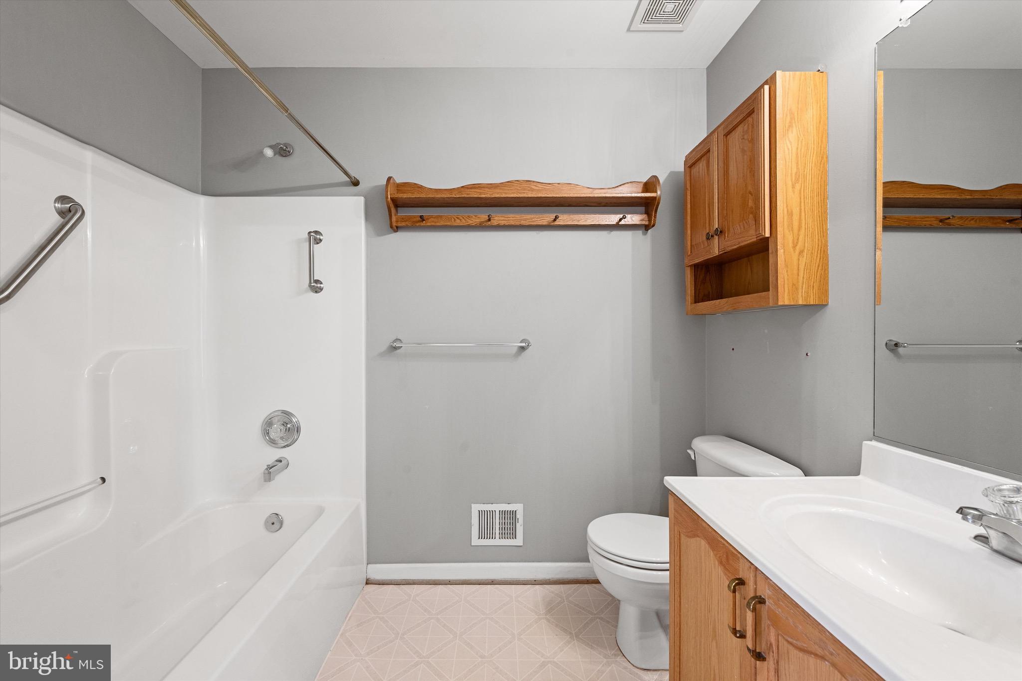 WILLOW LAWN COTTAGES - Residential