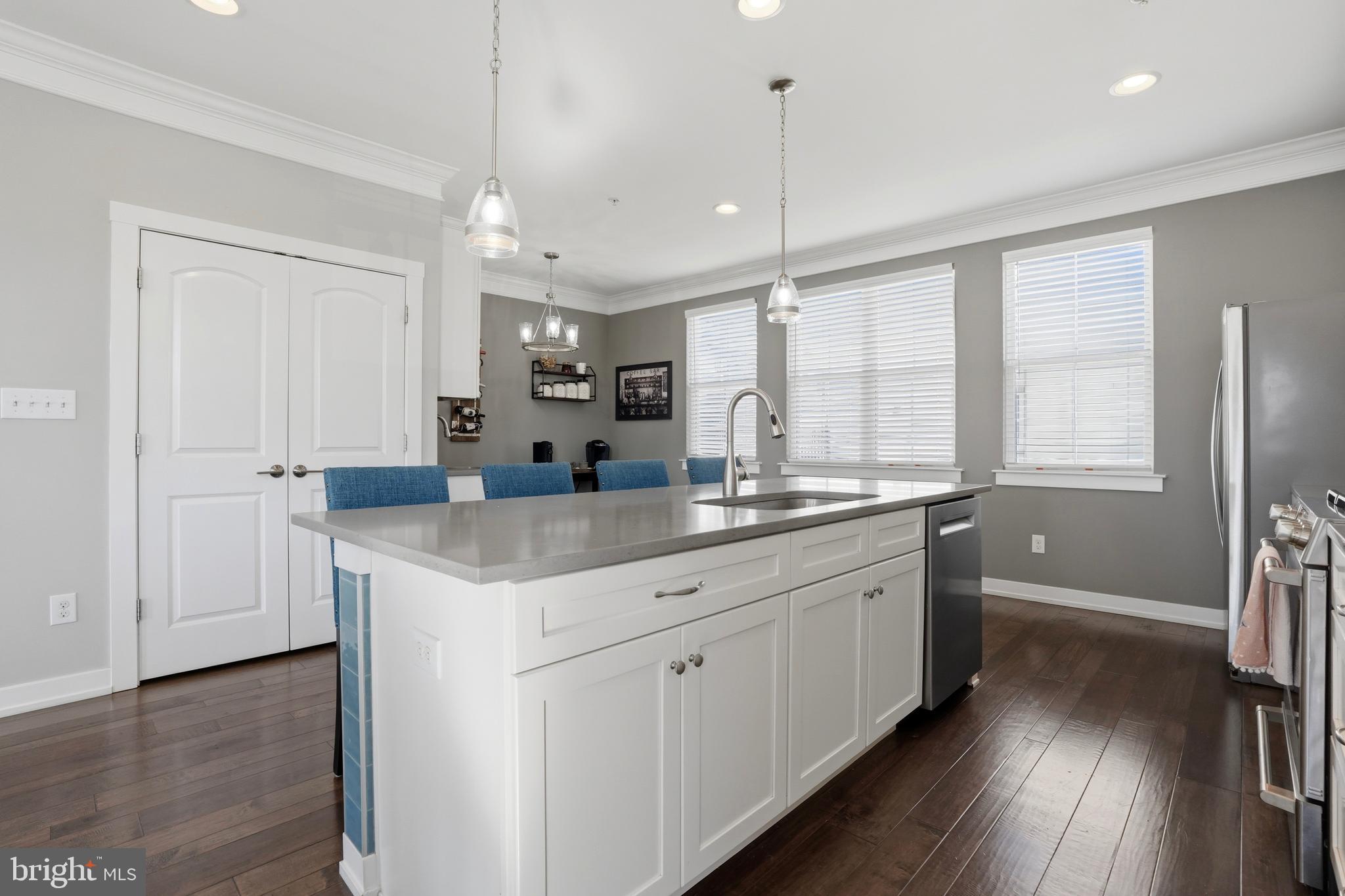 WATERSIDE - Residential