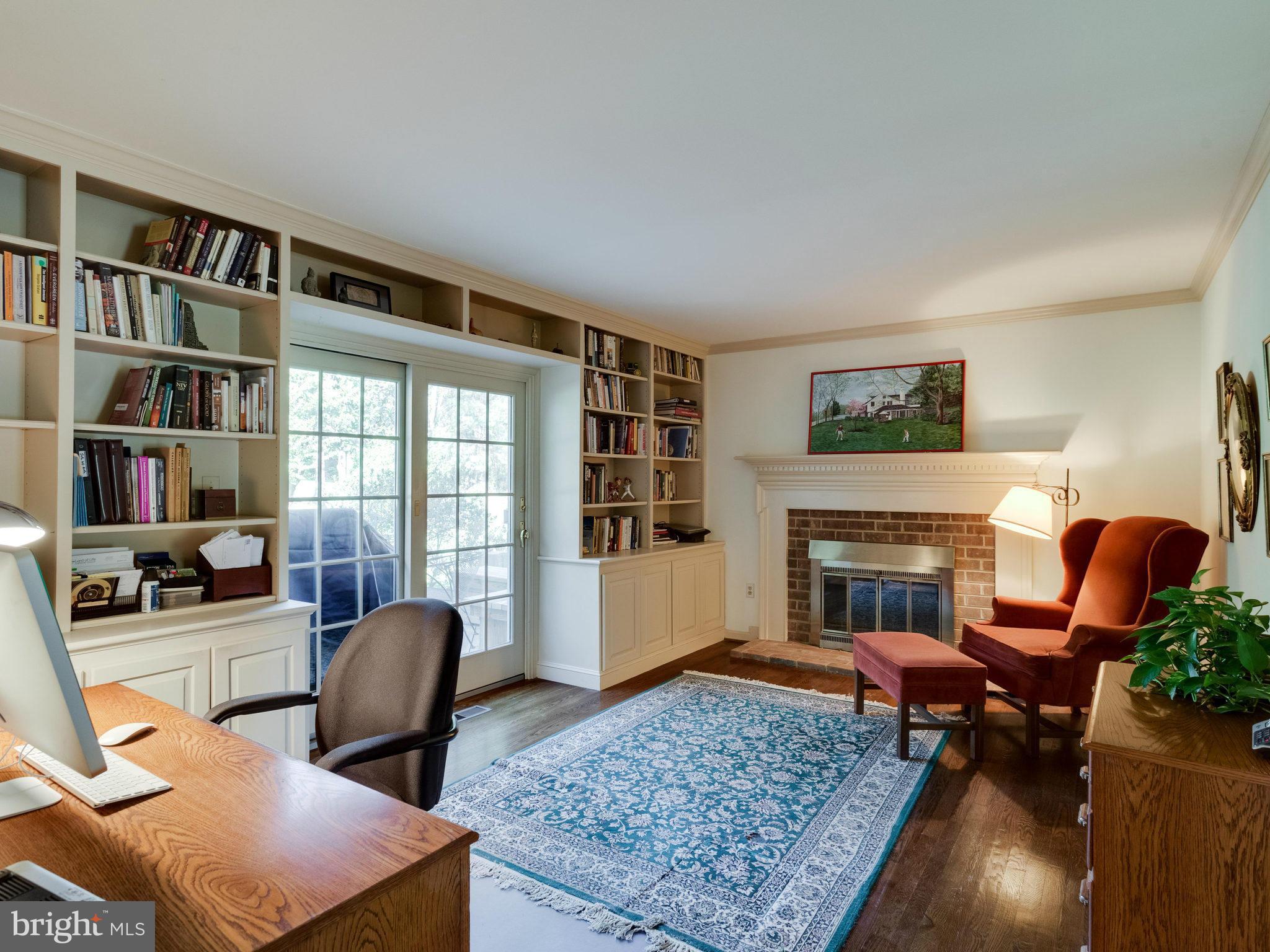 SIGNAL HILL - Residential