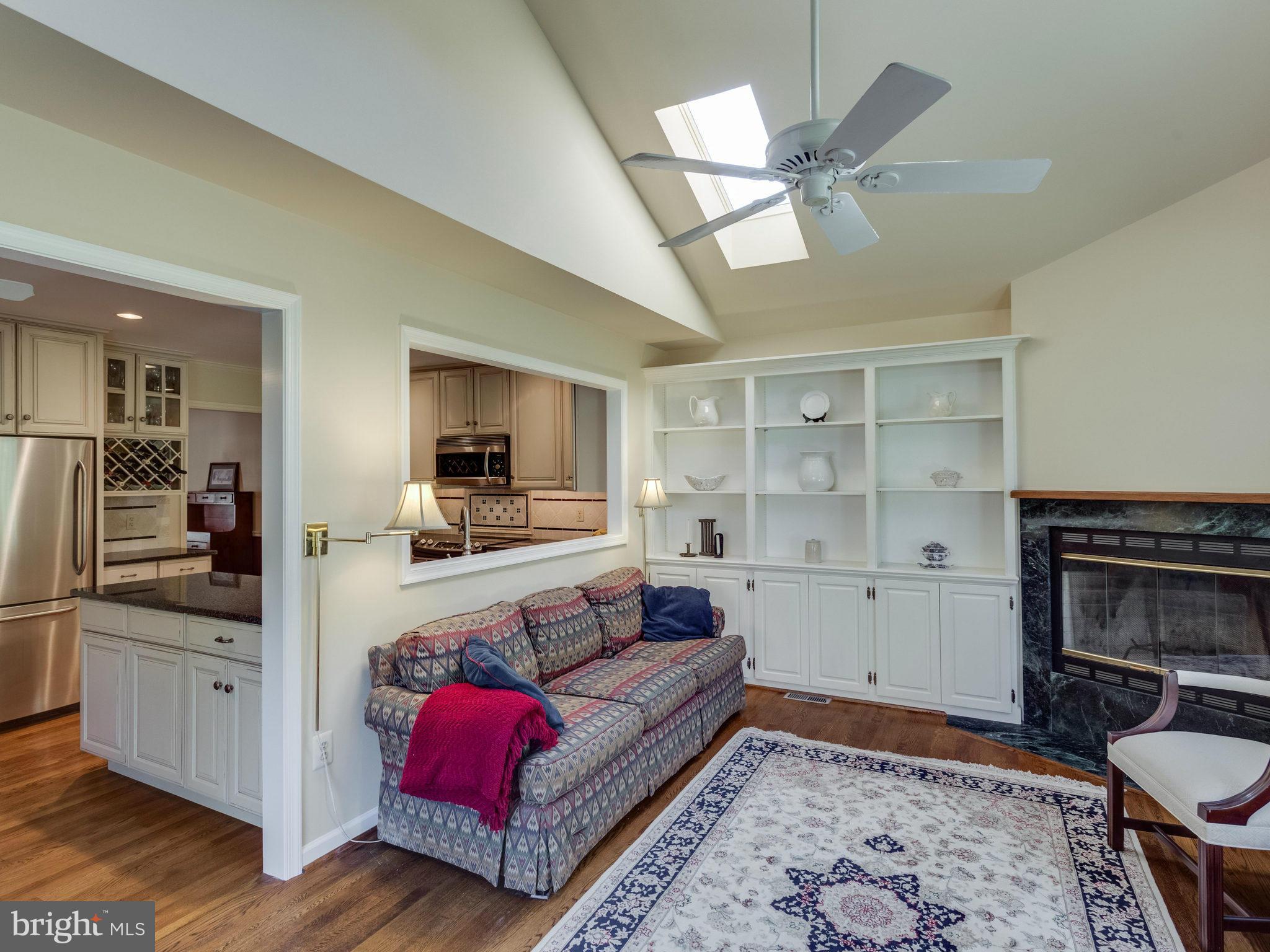 SIGNAL HILL - Residential