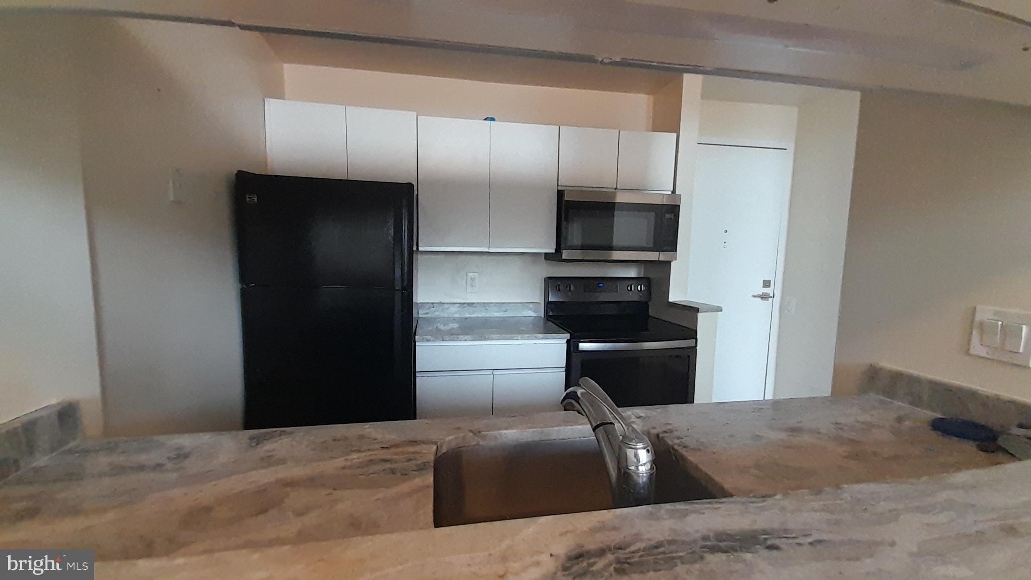 THE SHIPYARD - Residential Lease