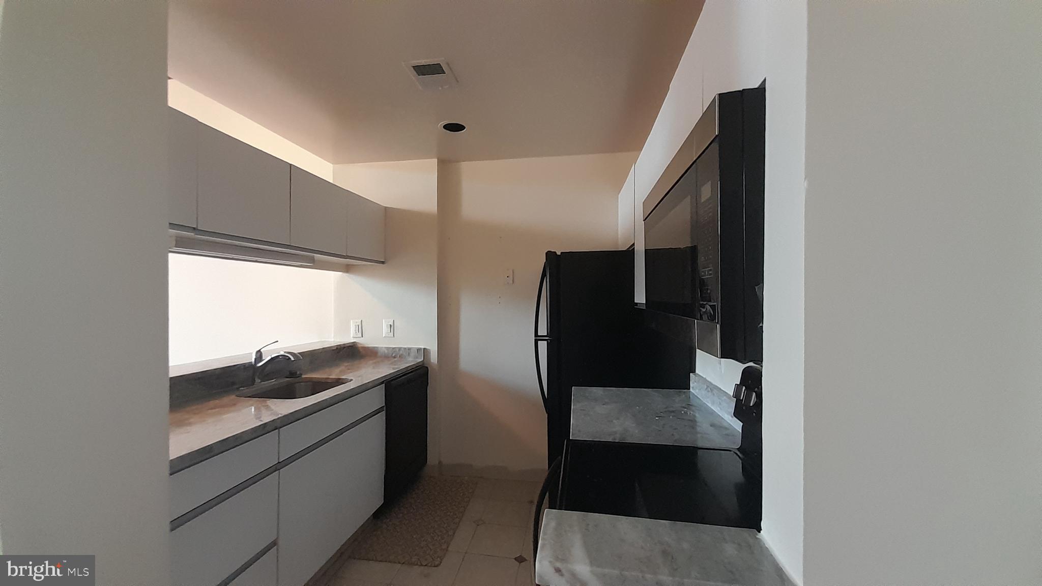 THE SHIPYARD - Residential Lease