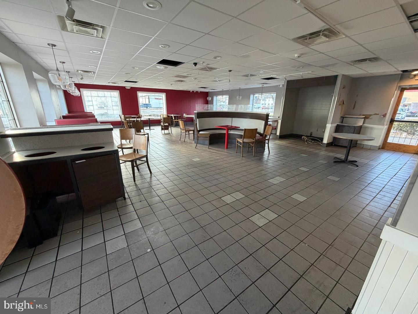 EDGEHILL - Commercial Sale