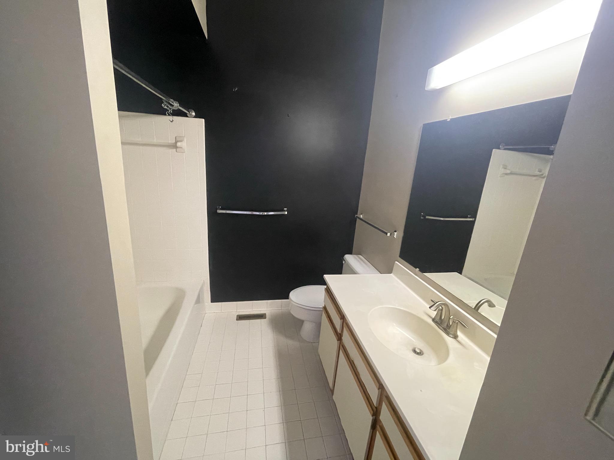 CANTON SQUARE - Residential