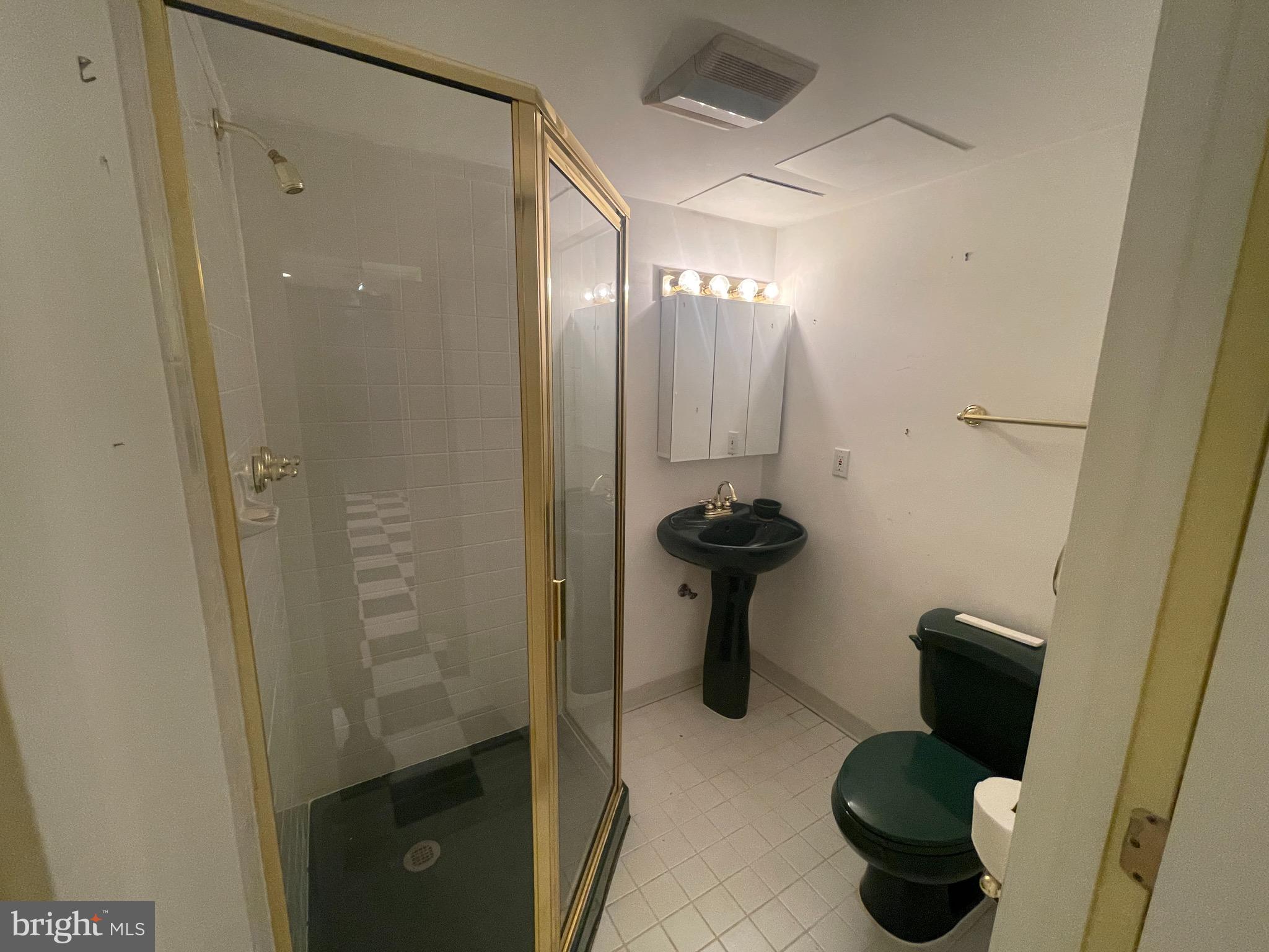 CANTON SQUARE - Residential